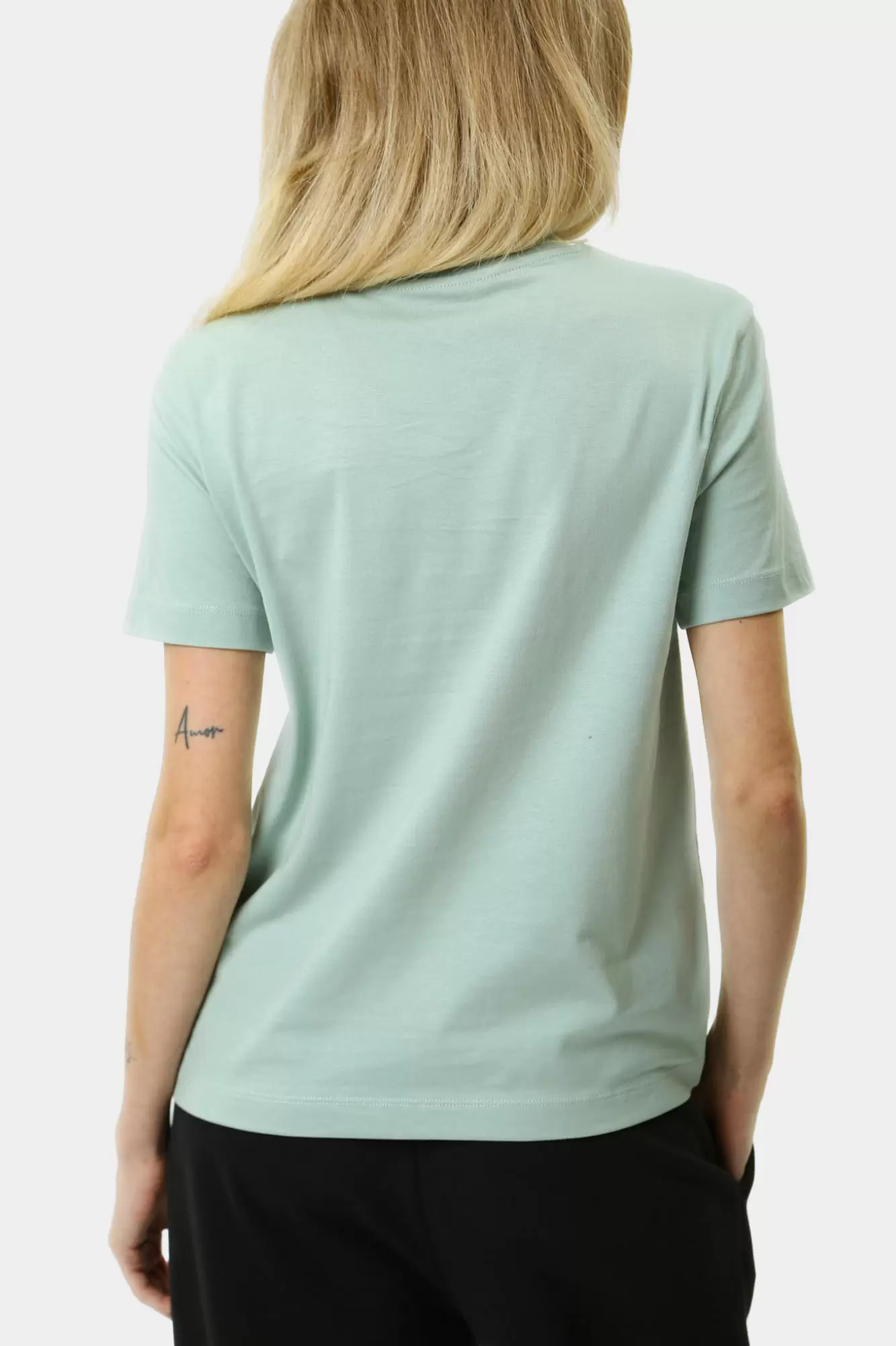 J20J224439 футболка calvin klein jeans