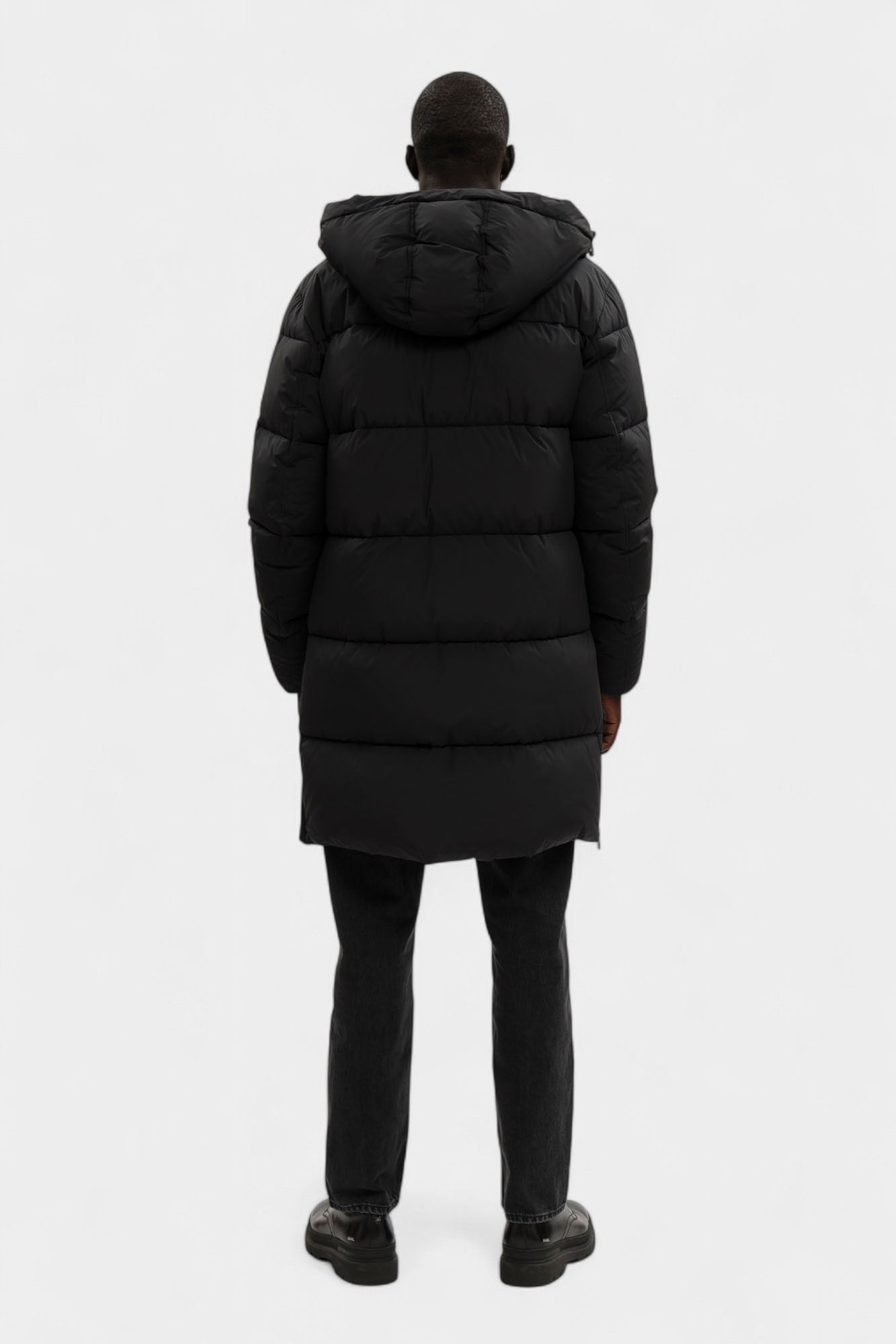 F009M000014N-MO806N12-08YT Пальто пуховое Trussardi Черный