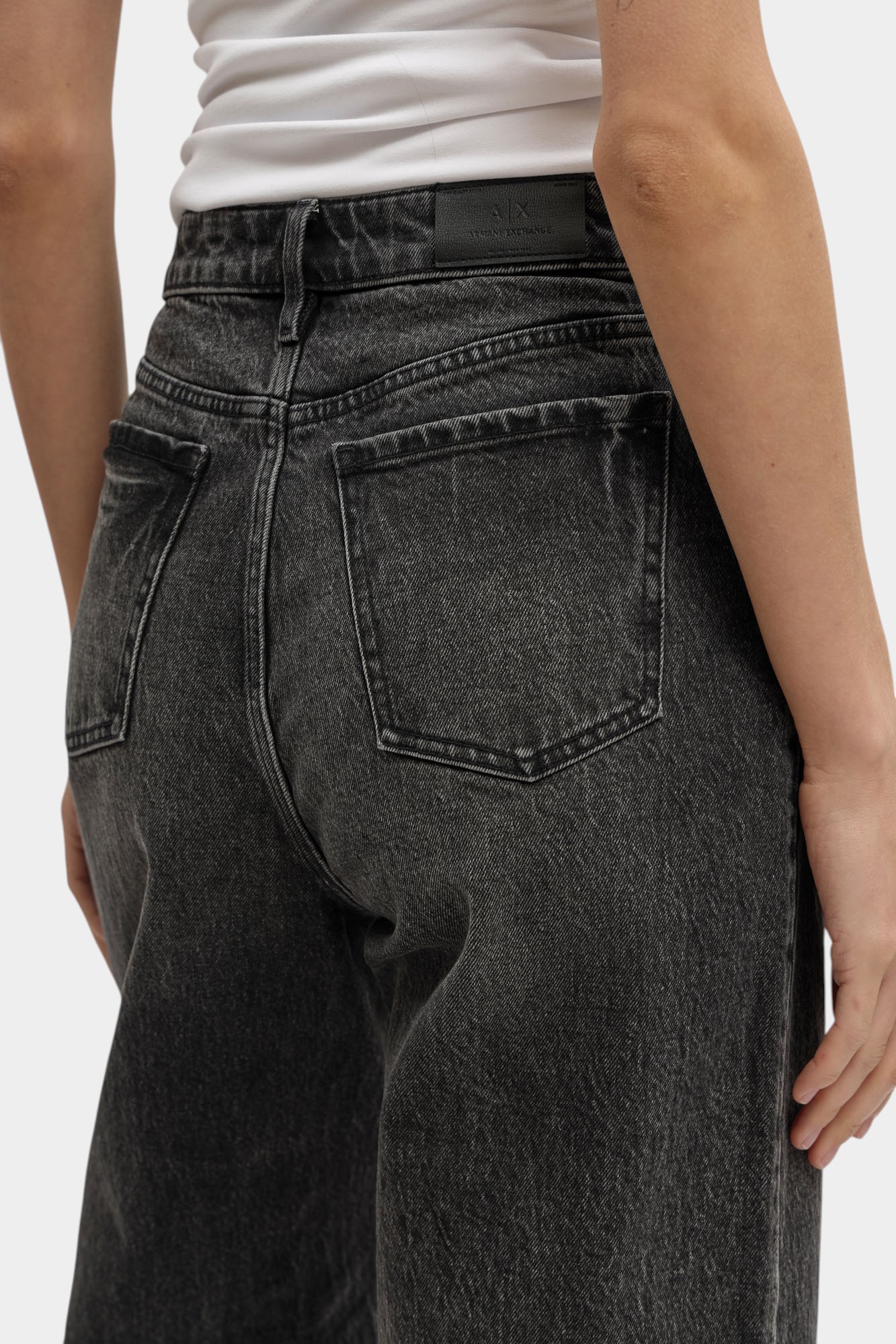 XW000100_AF16084 джинсы широкие armani exchange 