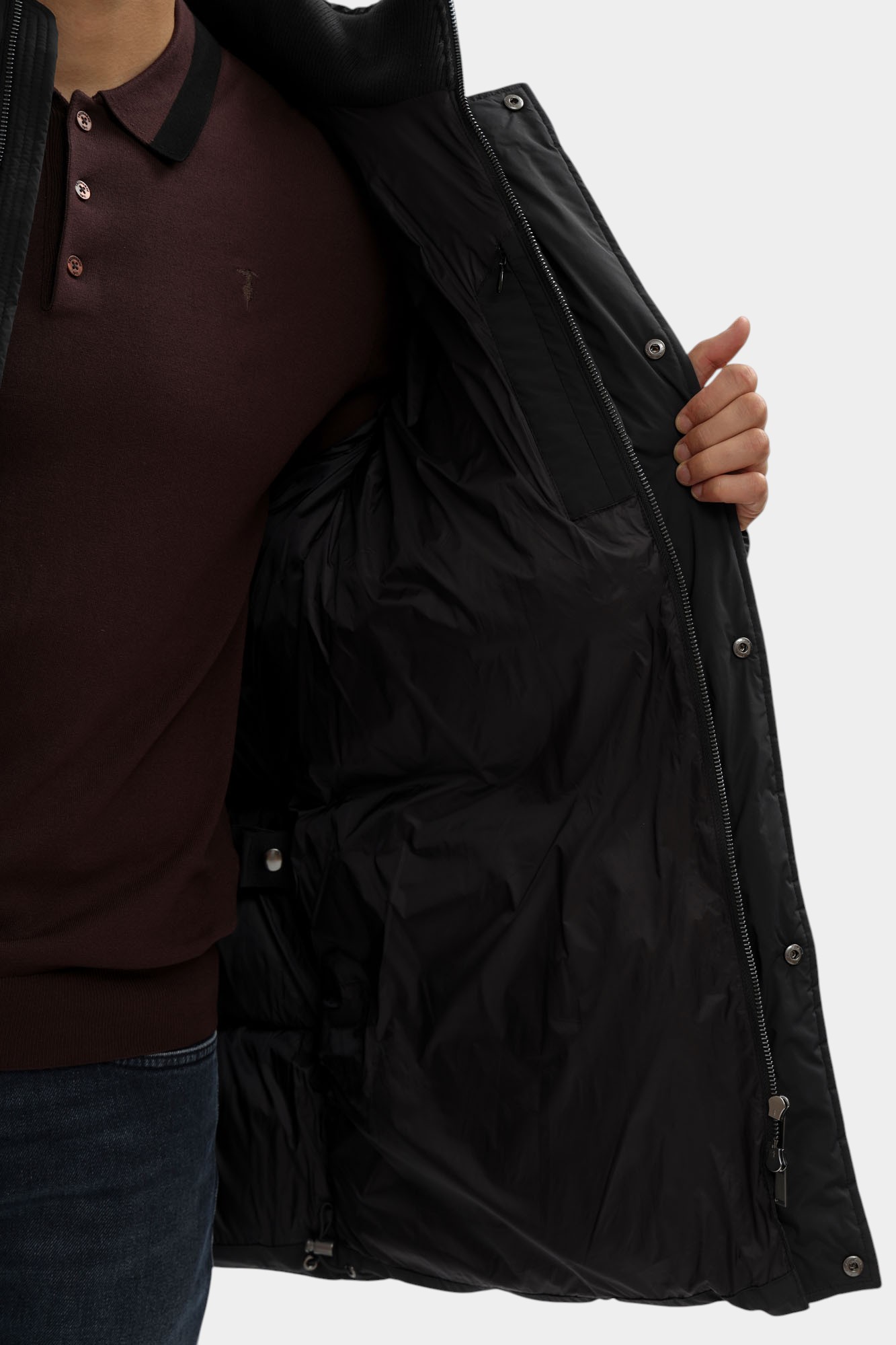 F008M000013N-MO805N12-08YT Пальто пуховое Trussardi Черный