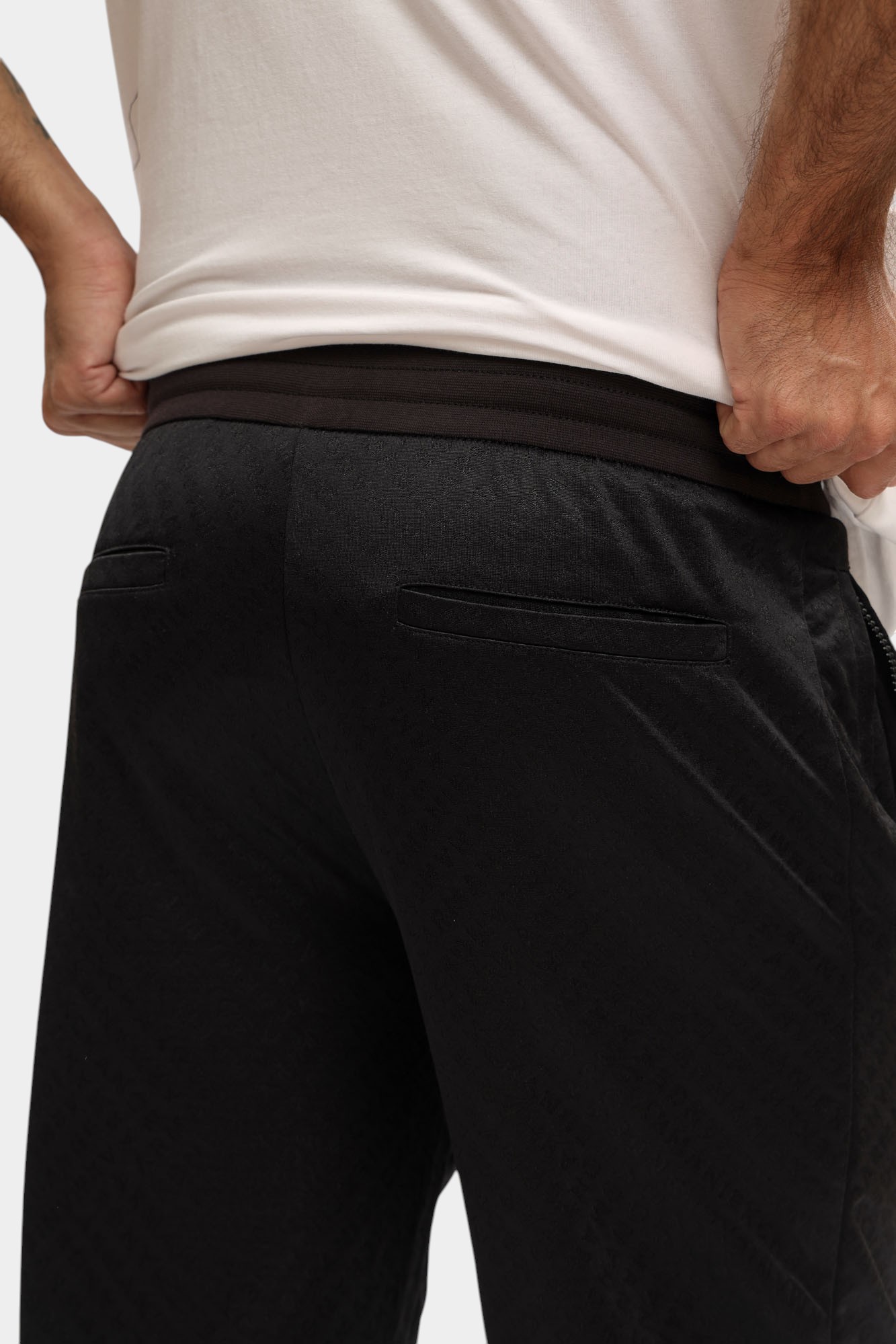 XM001356_AF16259 Брюки спортивные Armani Exchange Черный