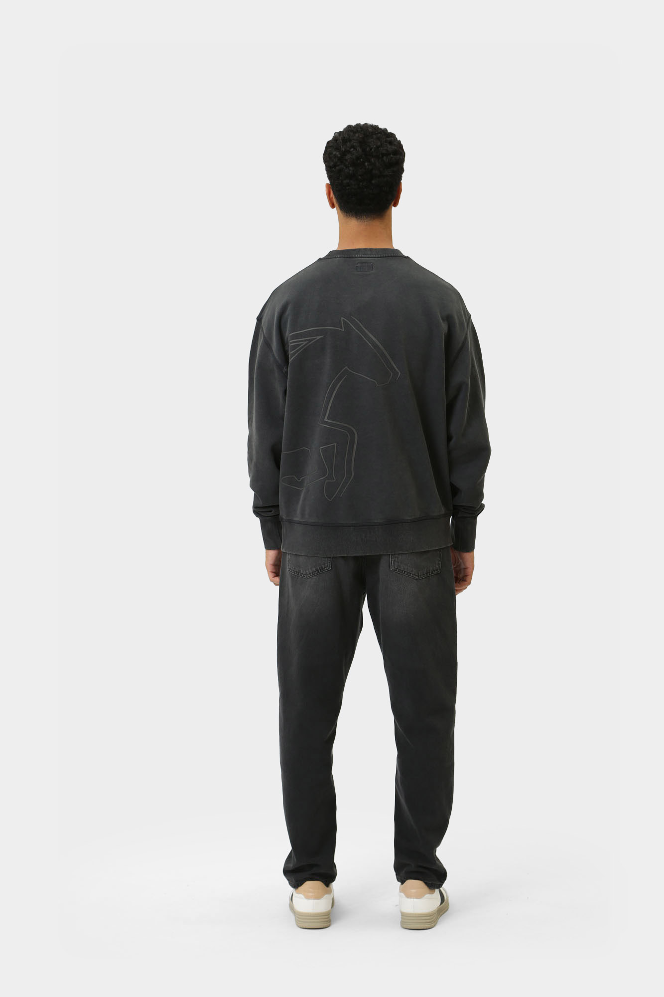 1015630 Свитшот Mustang Черный