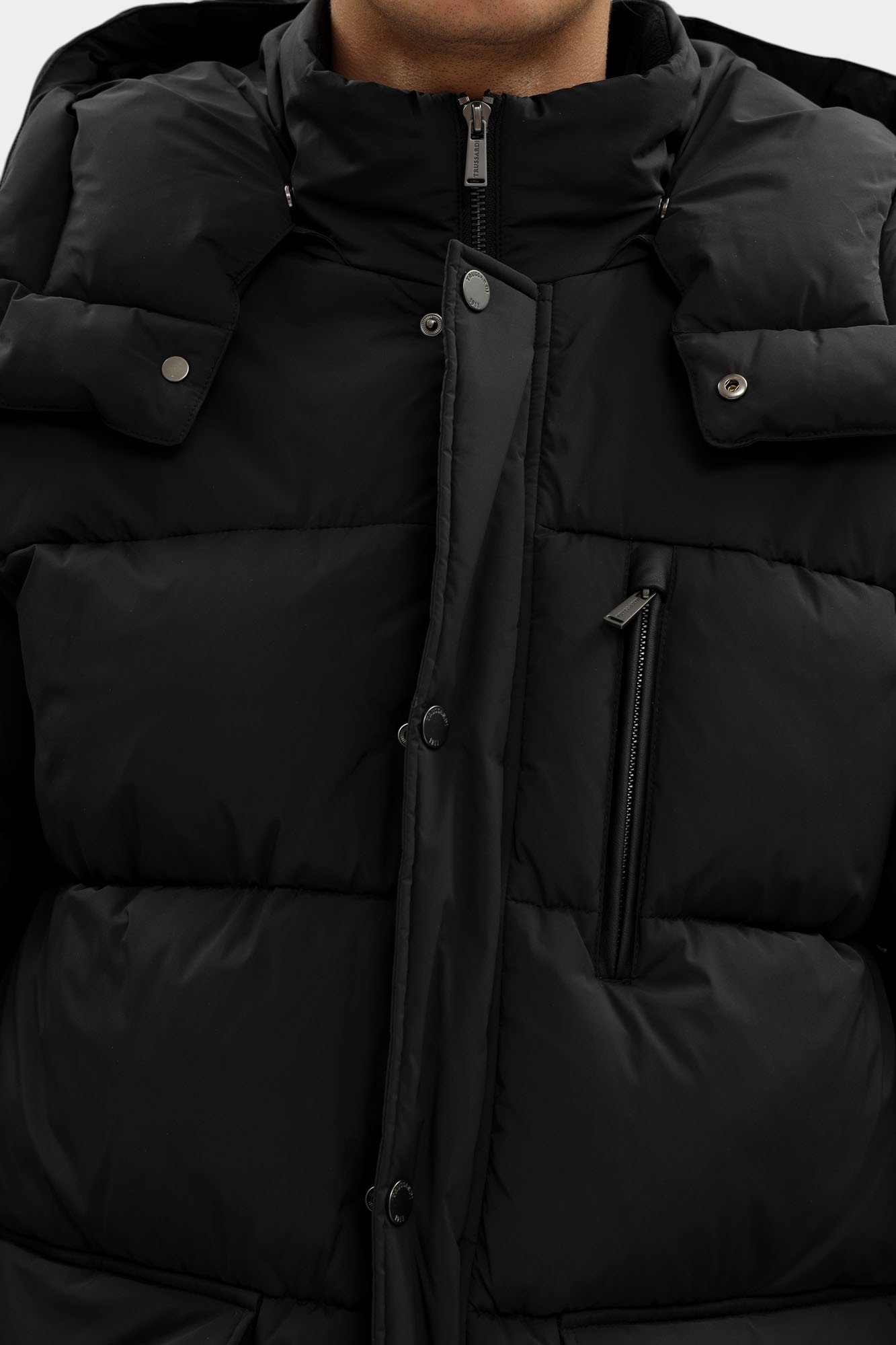 F008M000013N-MO805N12-08YT Пальто пуховое Trussardi Черный