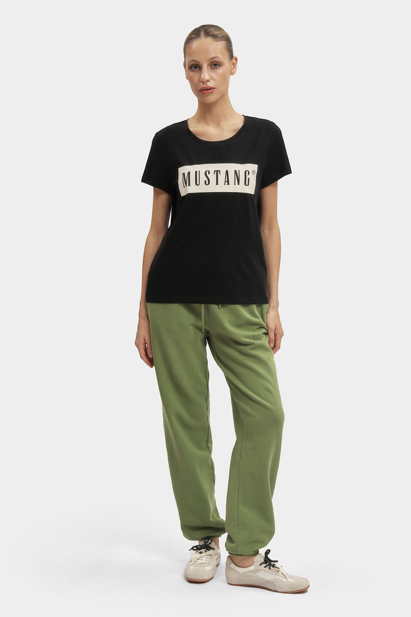 1013932 футболка mustang