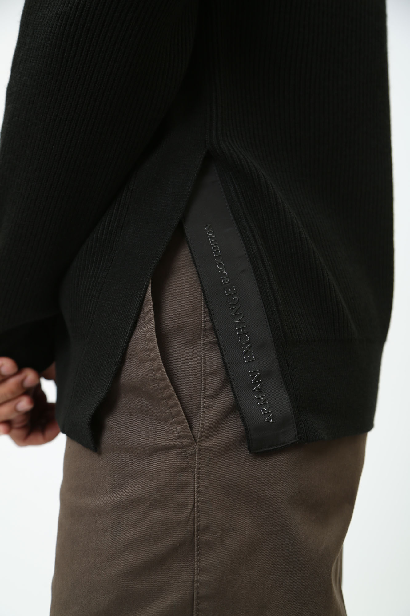 XM000029_AF10348 Джемпер Armani Exchange Черный