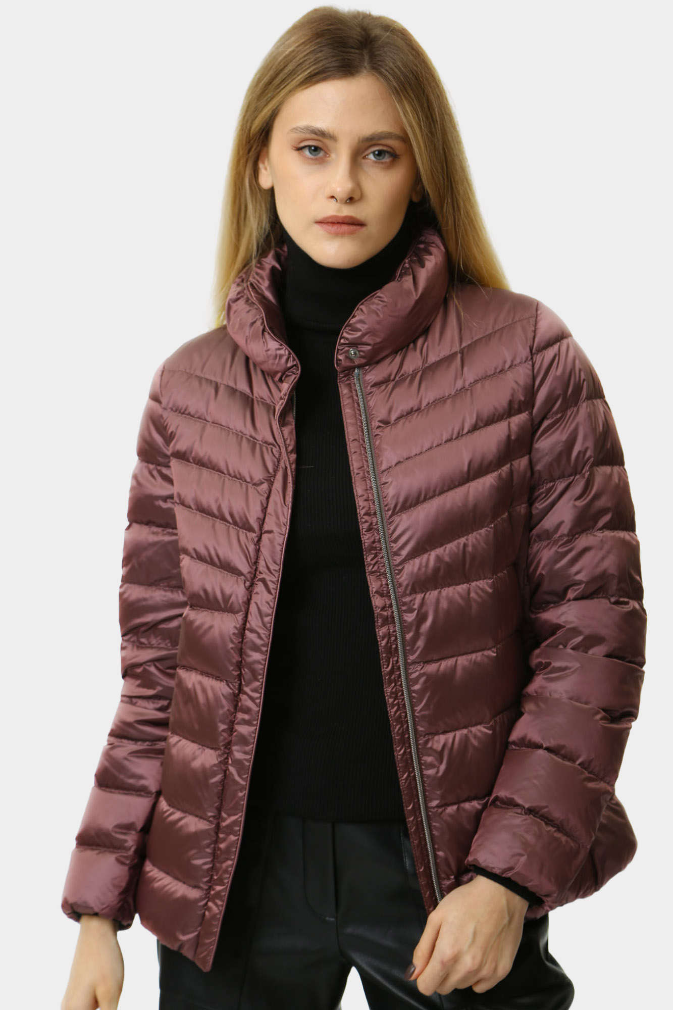 W4625ET3154F куртка geox