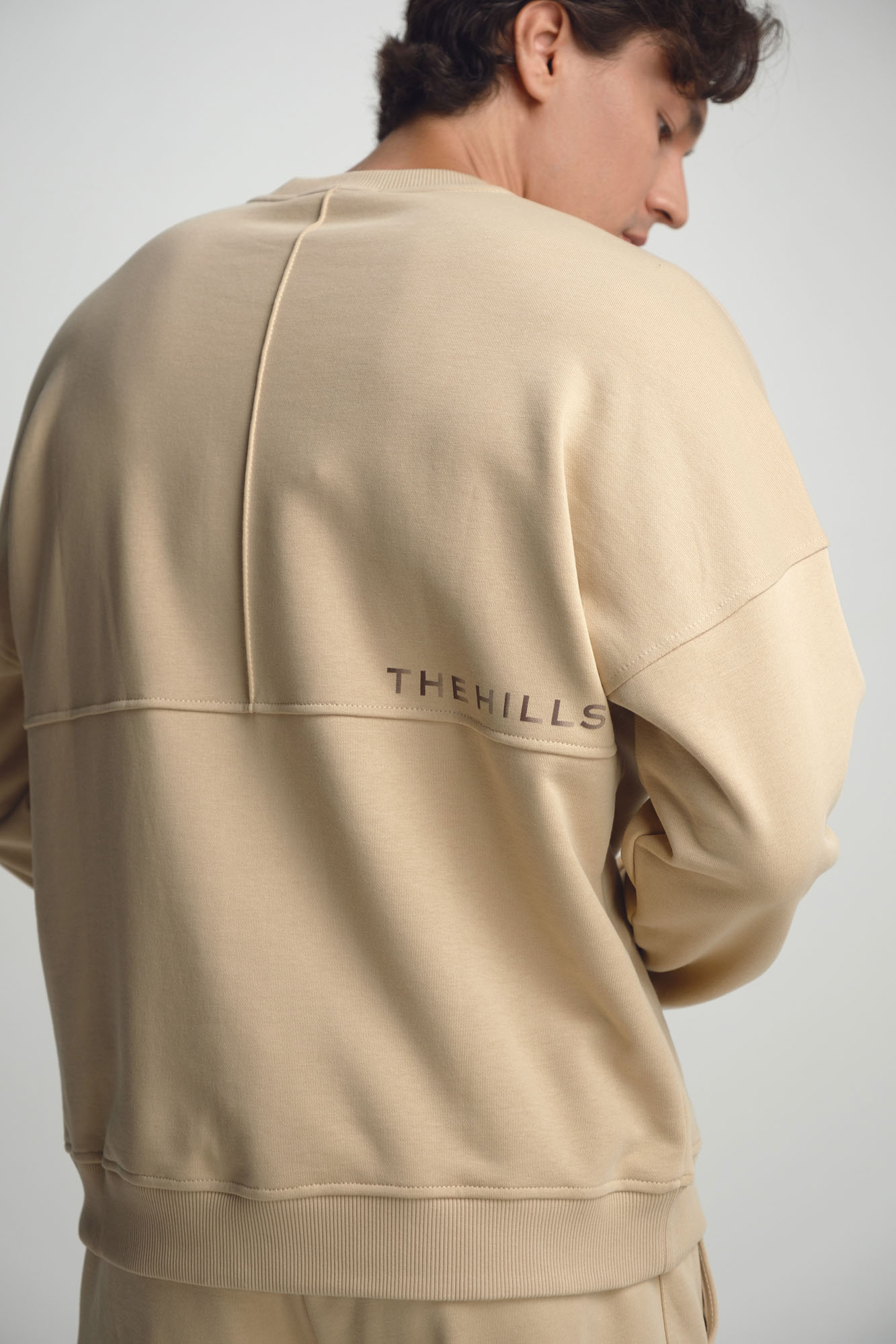 M-252-P-20-0702 Свитшот The Hills Бежевый
