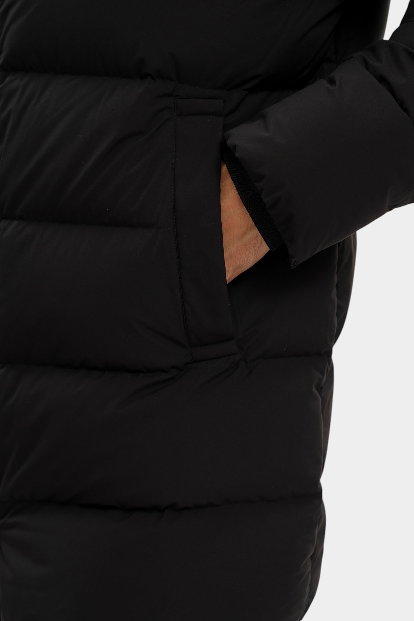 8N1LA5_1NLRZ Куртка зимняя Emporio Armani Черный