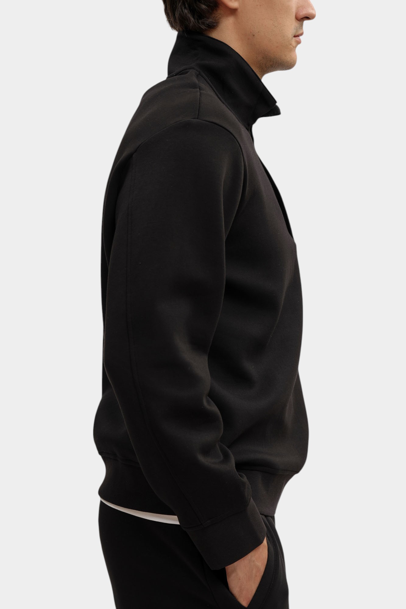 XM001295_AF10818 Анорак Armani Exchange Черный