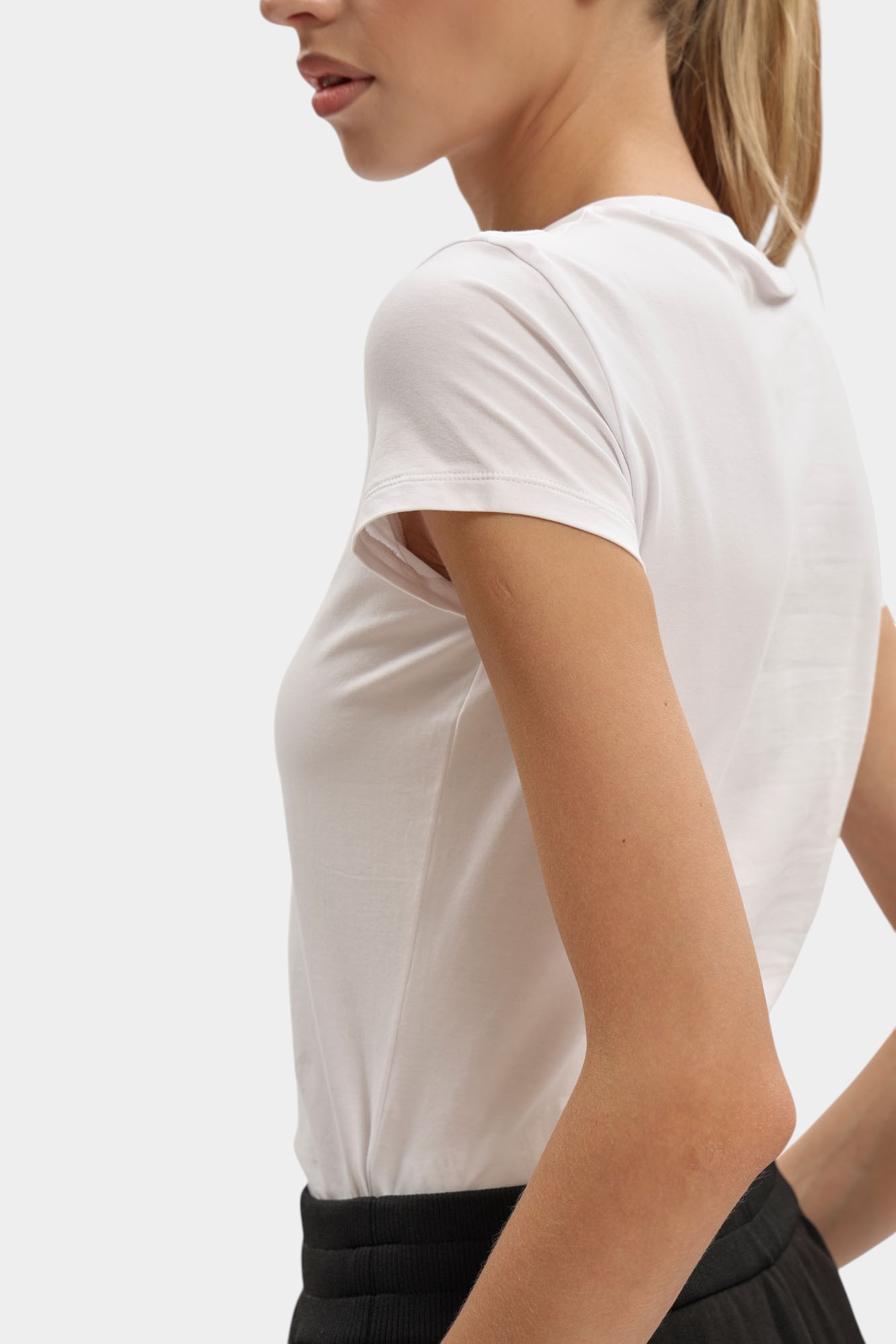 XW001362_AF16294 футболка armani exchange