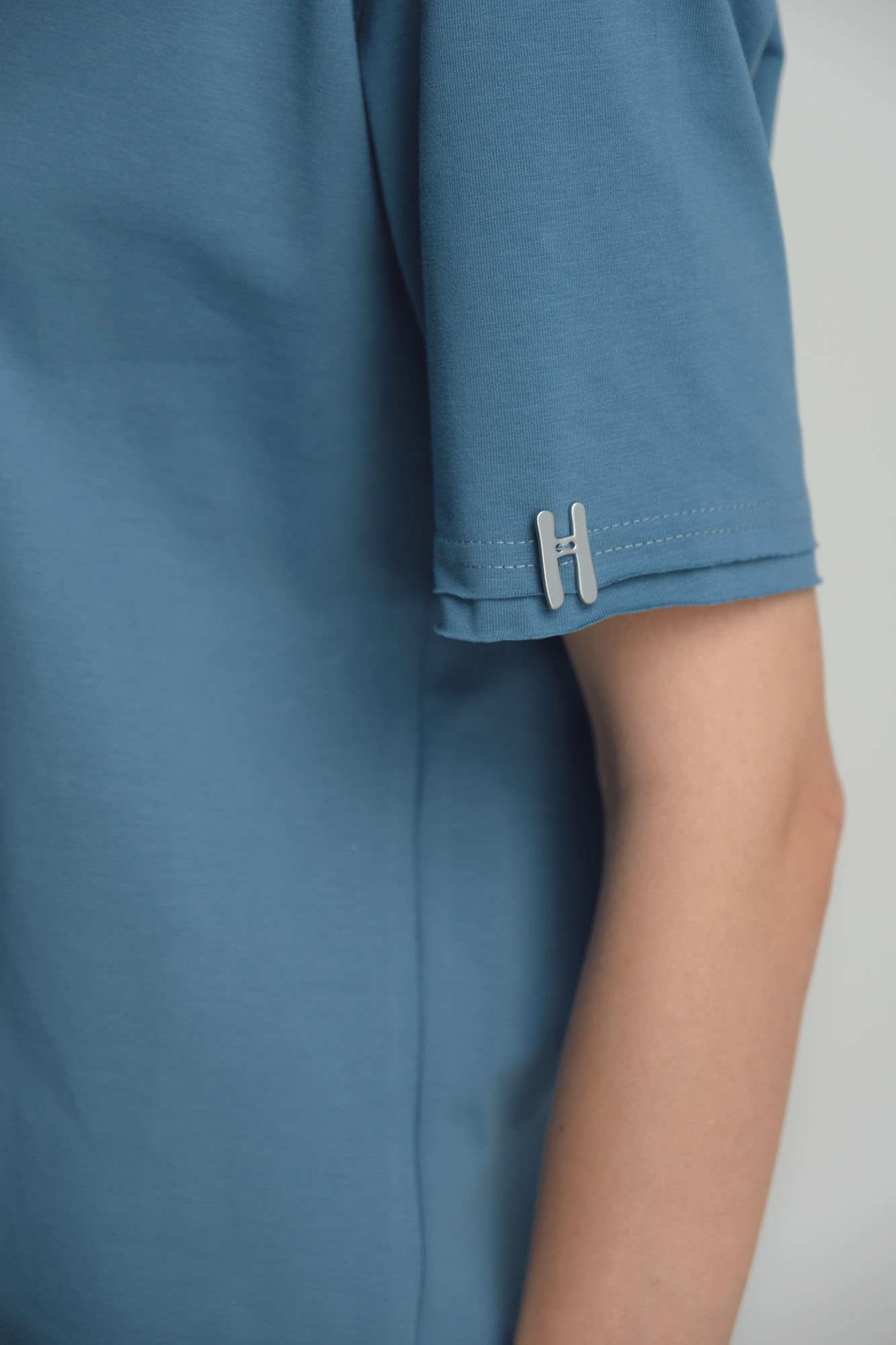 W-252-THT-22-01 футболка the hills 