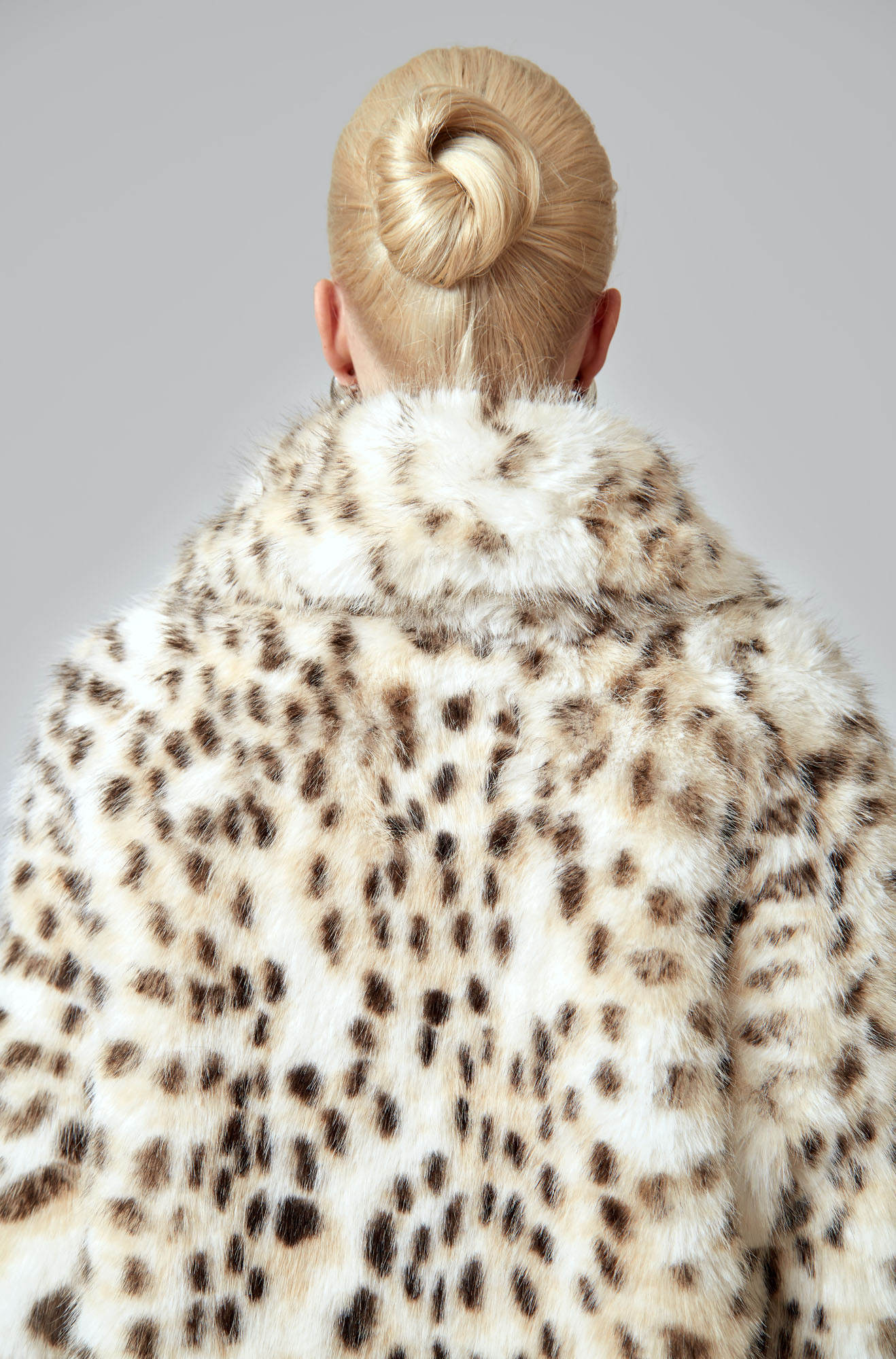 VW-PLO-1072 шуба van mich 