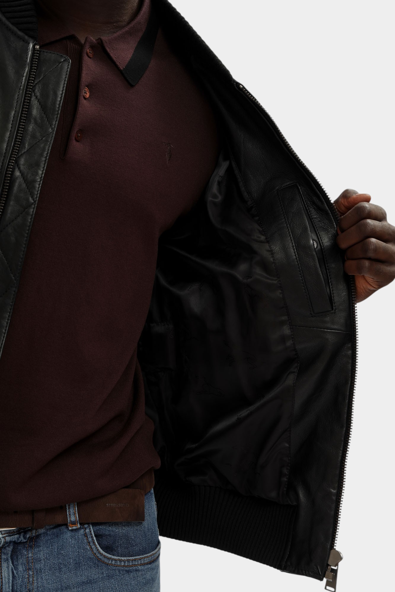 R302M000005N-ML901L01-03ZP Куртка кожаная Trussardi Черный