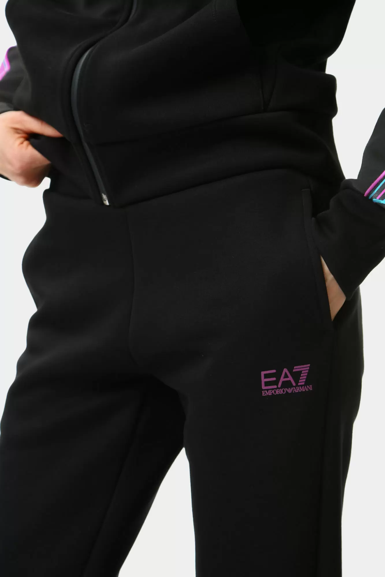 6DTP69_TJUXZ брюки спортивные ea7