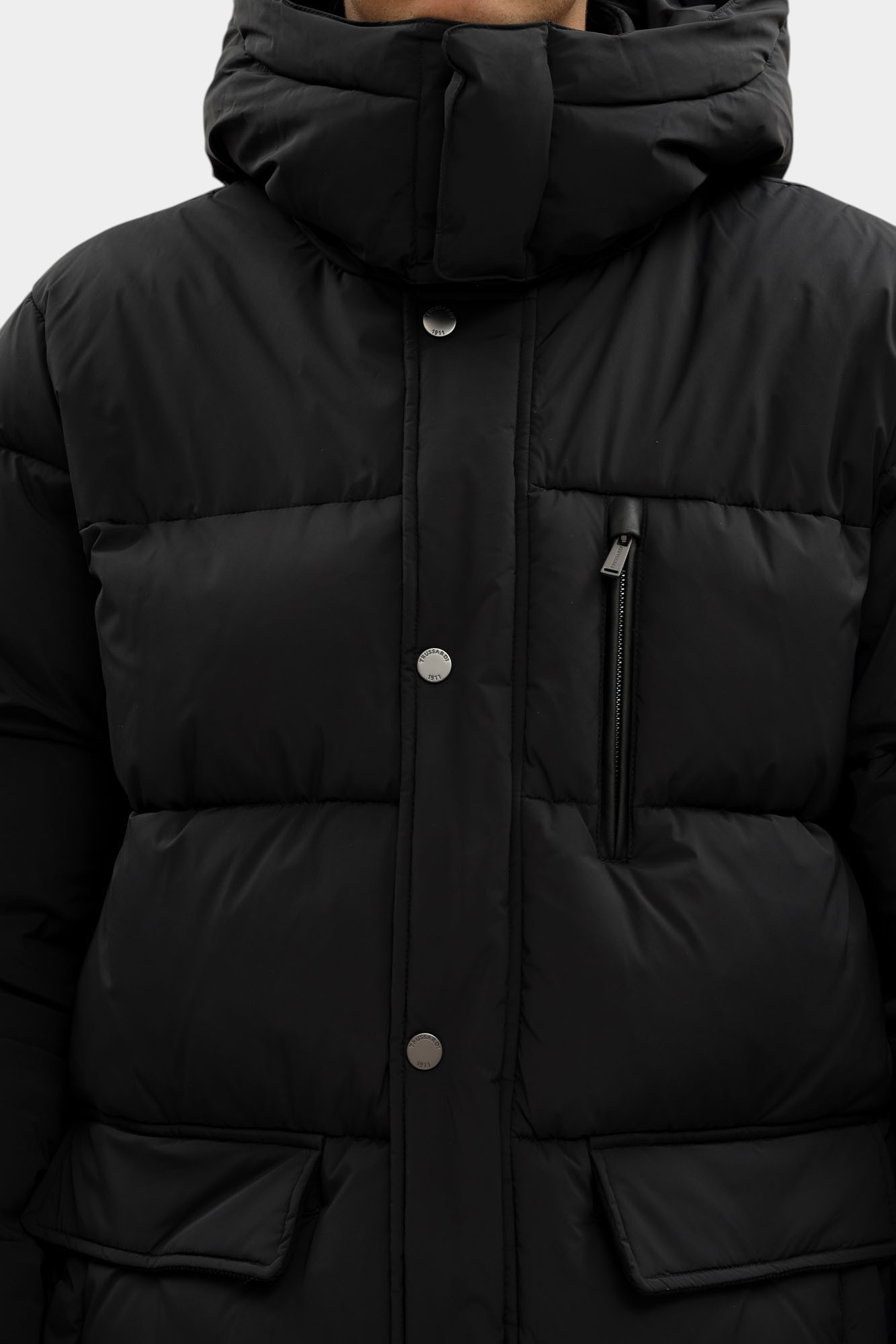 F008M000013N-MO805N12-08YT Пальто пуховое Trussardi Черный