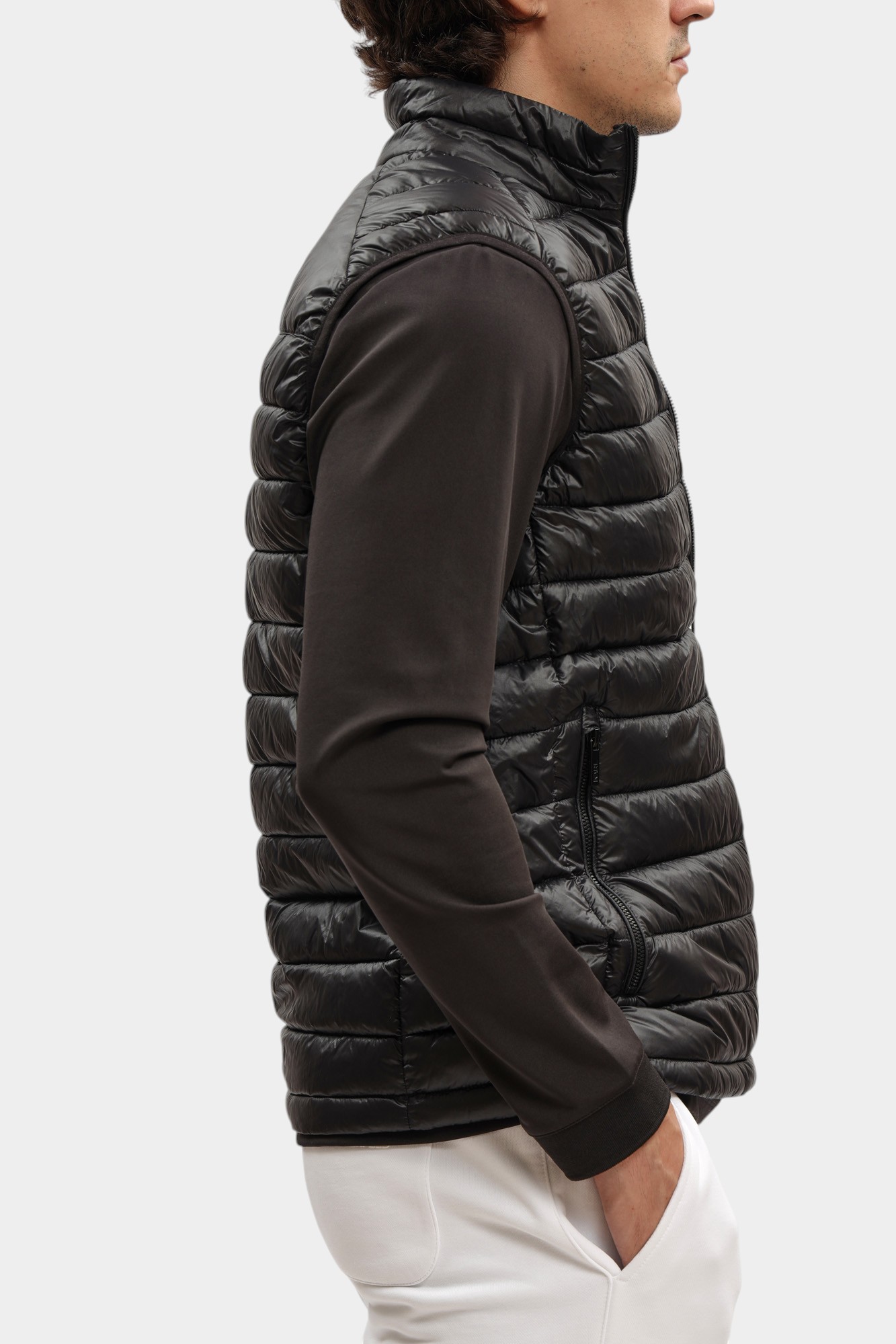 500590_505711 Жилет Karl Lagerfeld Черный