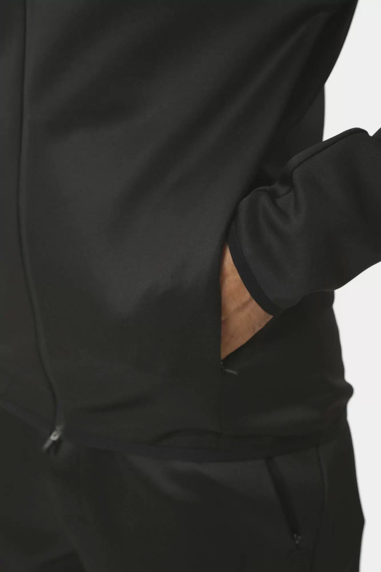 6DPM70_PJJHZ Толстовка с/к EA7 Черный