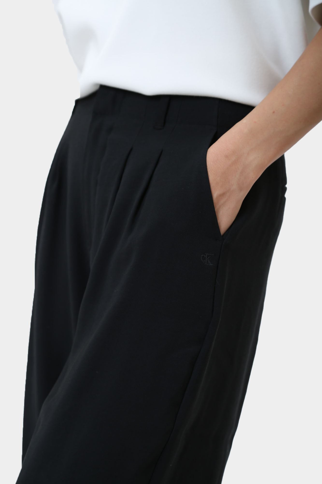 J20J223917 брюки calvin klein jeans 