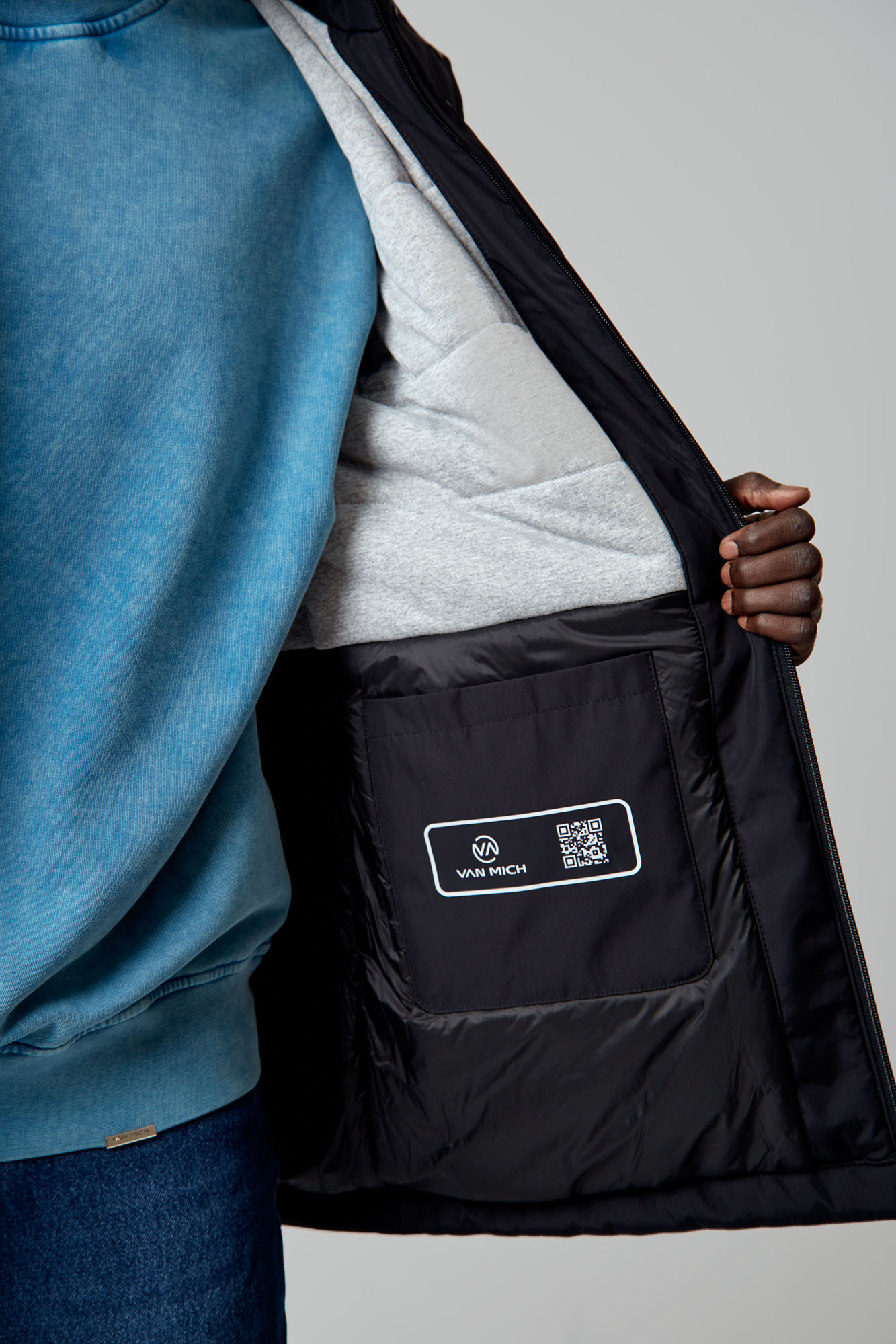 VM-CRI-52-330 Парка Van Mich Черный