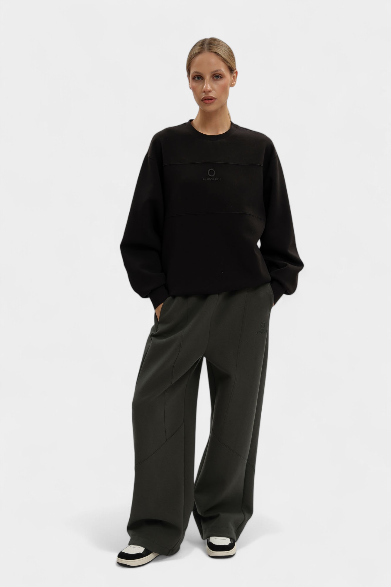 G8396000190N-WF551F04-822H свитшот trussardi 