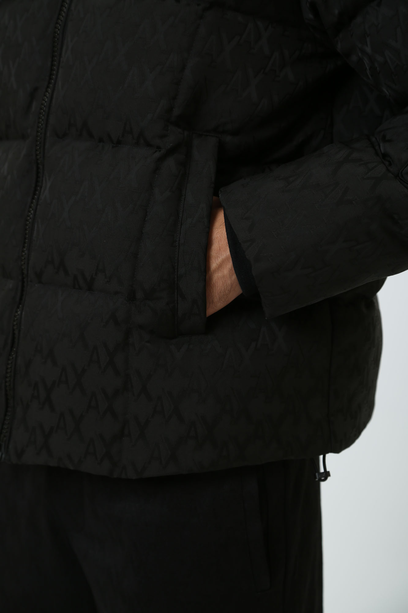 6DZBL2_ZN5GZ Куртка пуховая Armani Exchange Черный