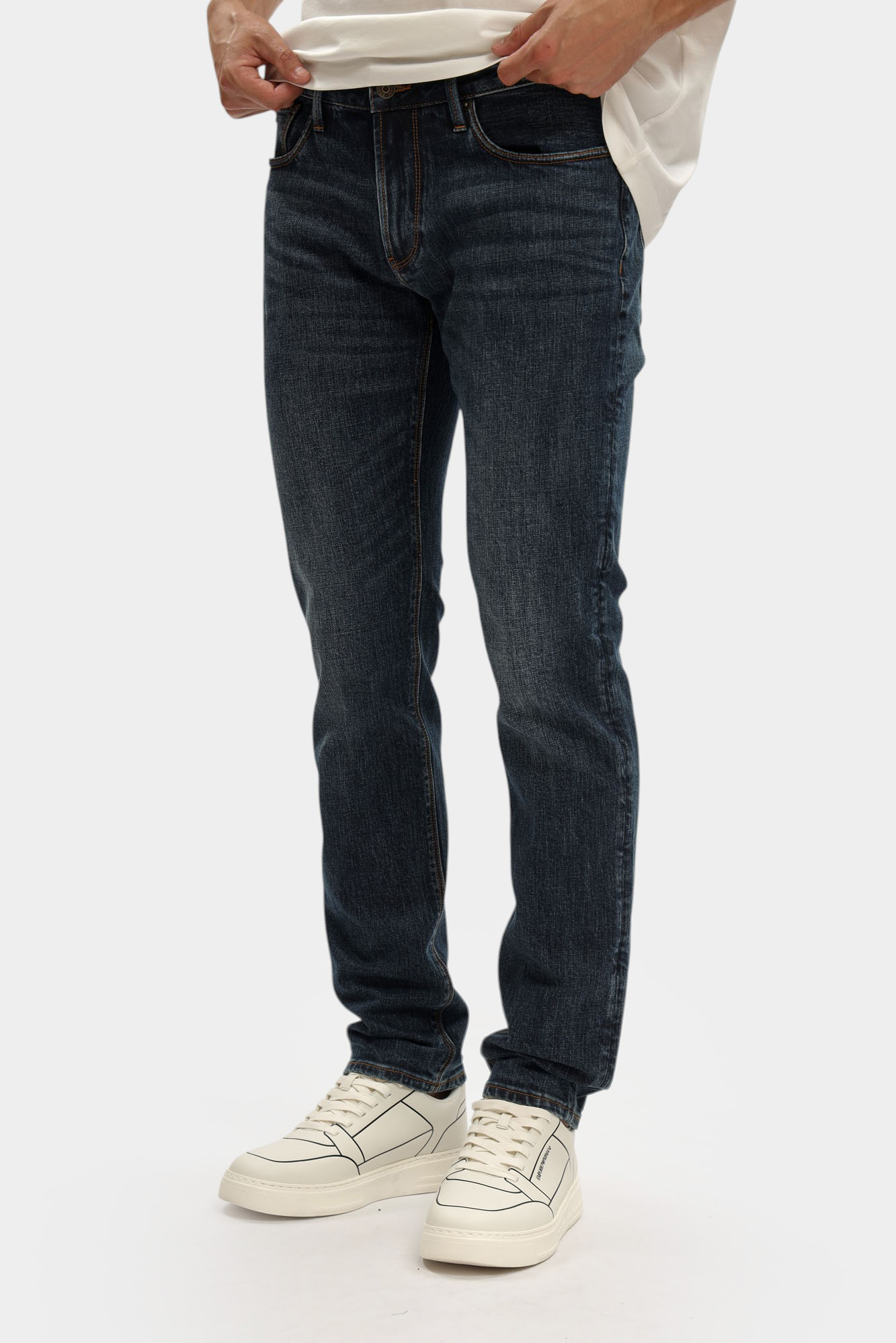 EM000121_ AF1748 Джинсы Emporio Armani Голубой