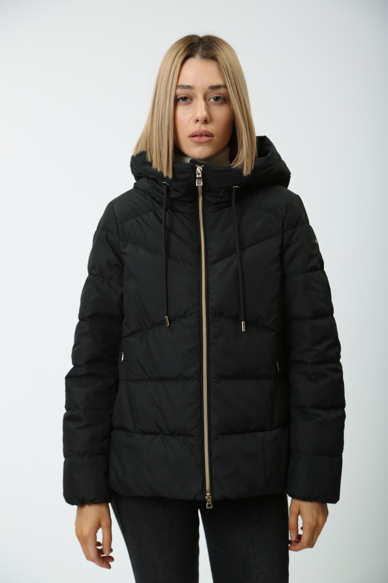 W4626CT3152F пуховик geox