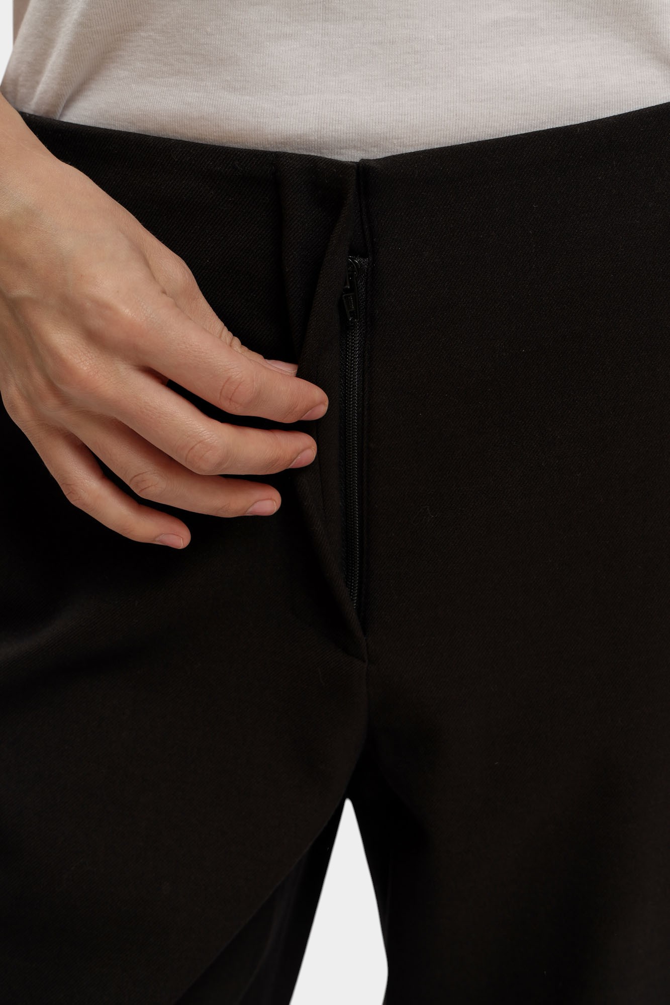 XW000660_AF16142 брюки armani exchange