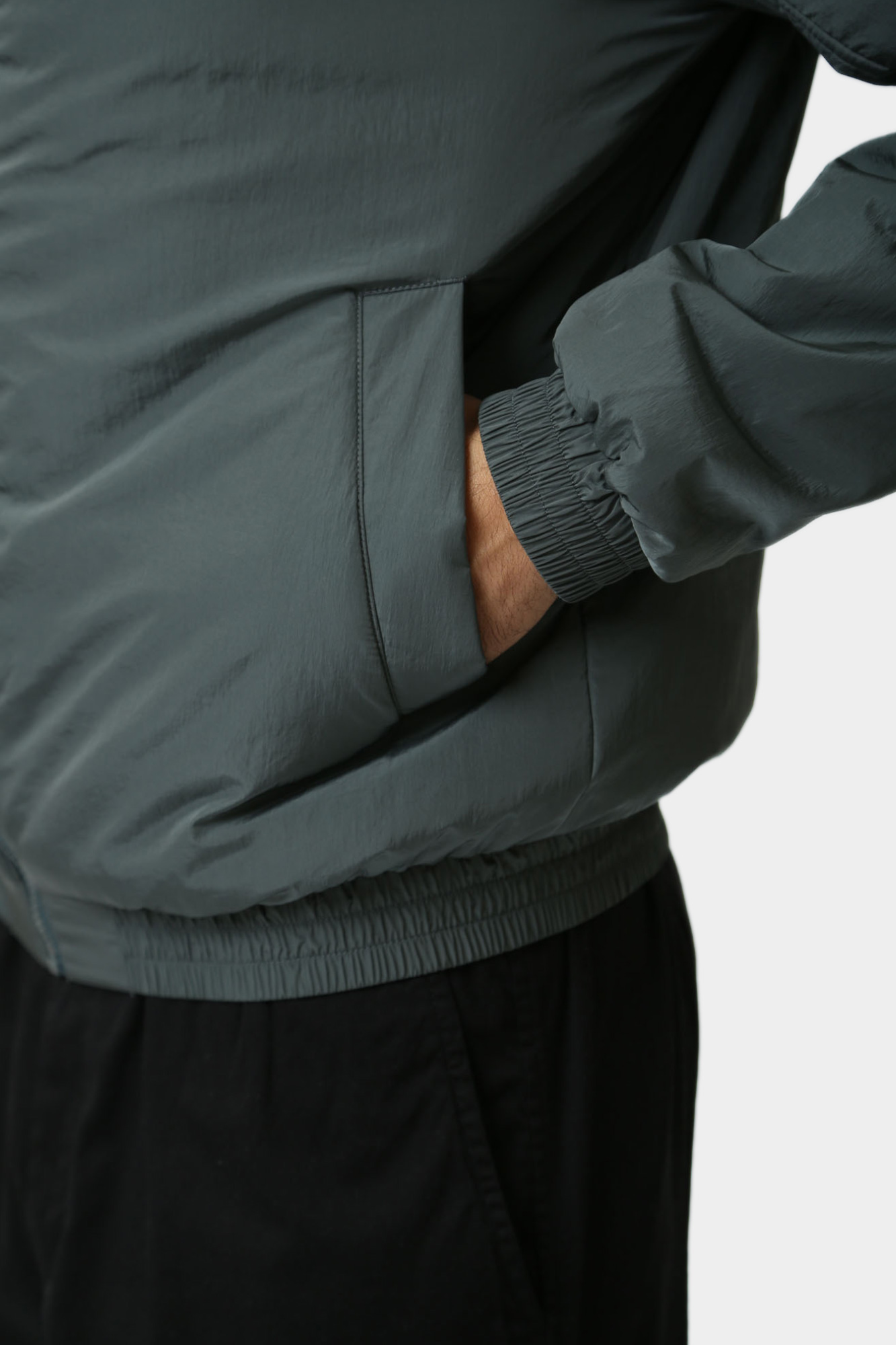 J30J325592 Ветровка Calvin Klein Jeans Зеленый