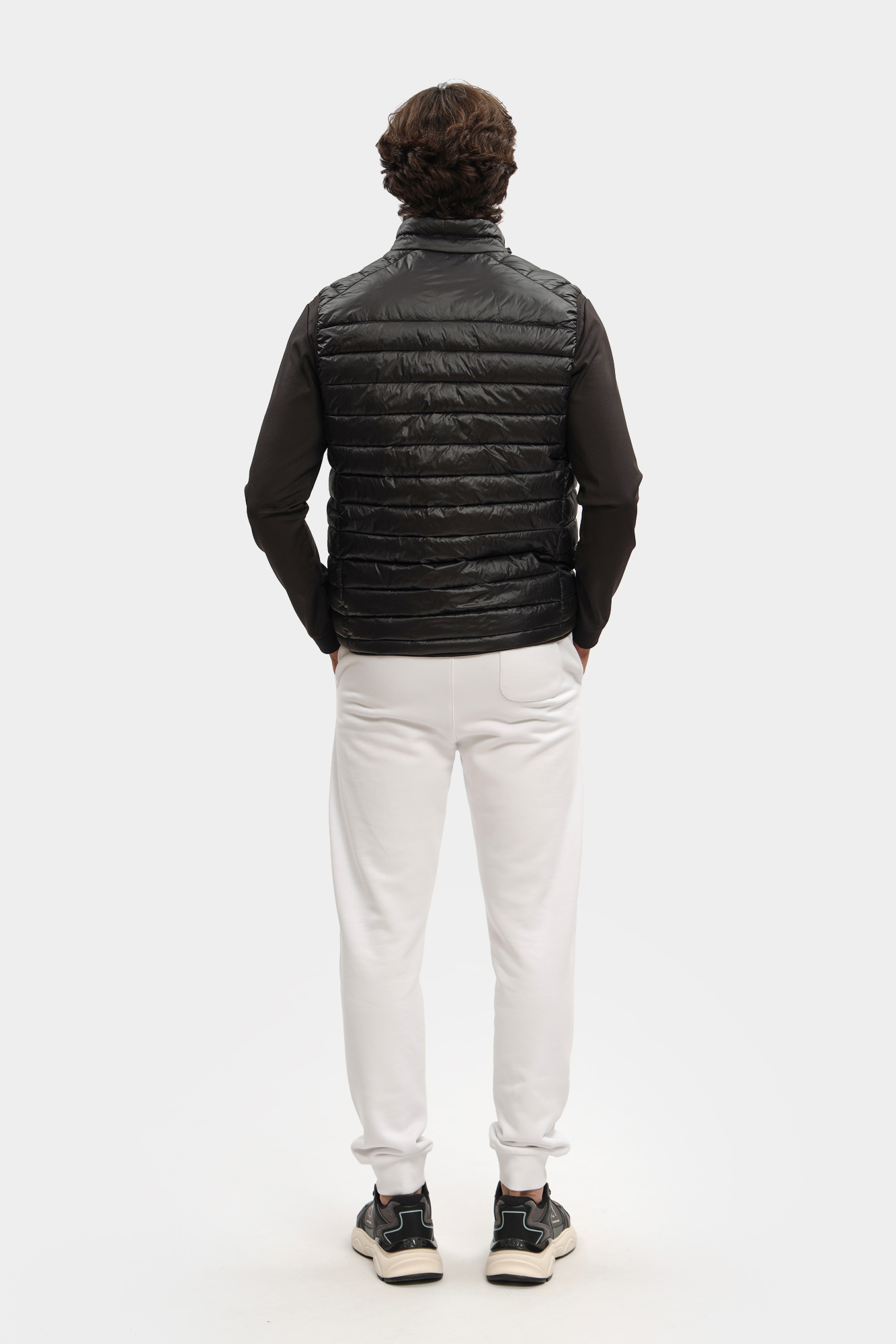 500590_505711 Жилет Karl Lagerfeld Черный