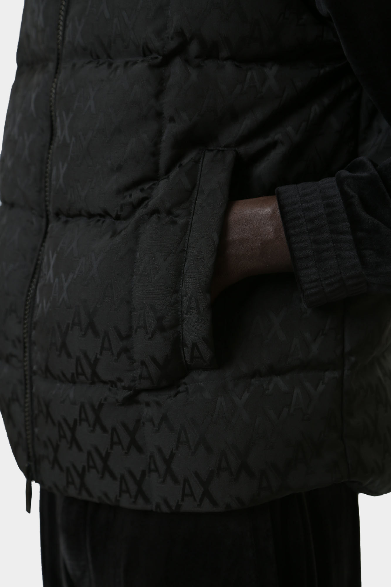 6DZQL1_ZN5GZ Жилет пуховый Armani Exchange Черный