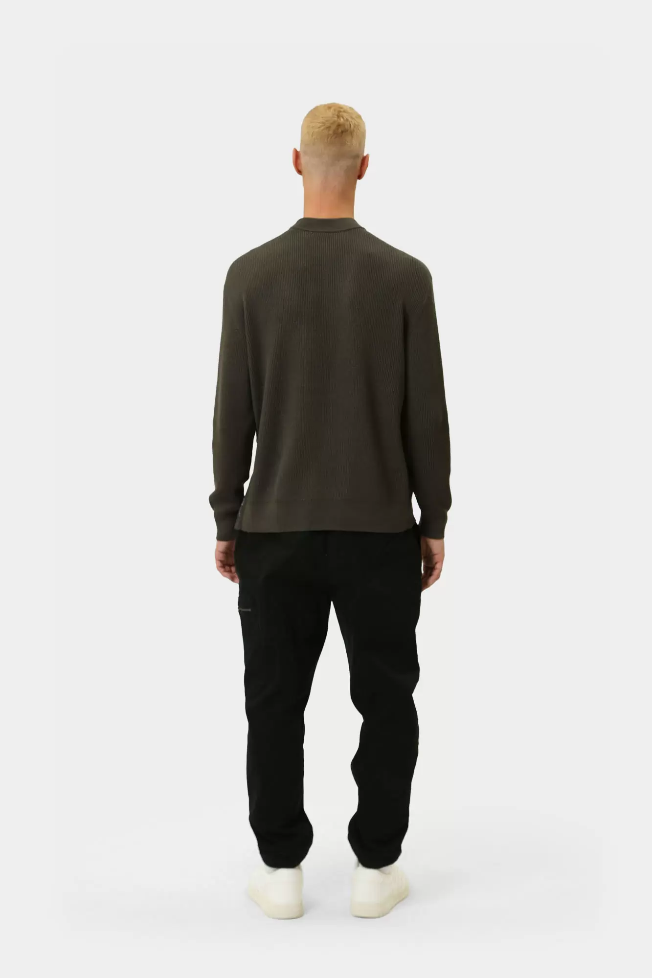 XM000029_AF10348 Джемпер Armani Exchange Черный