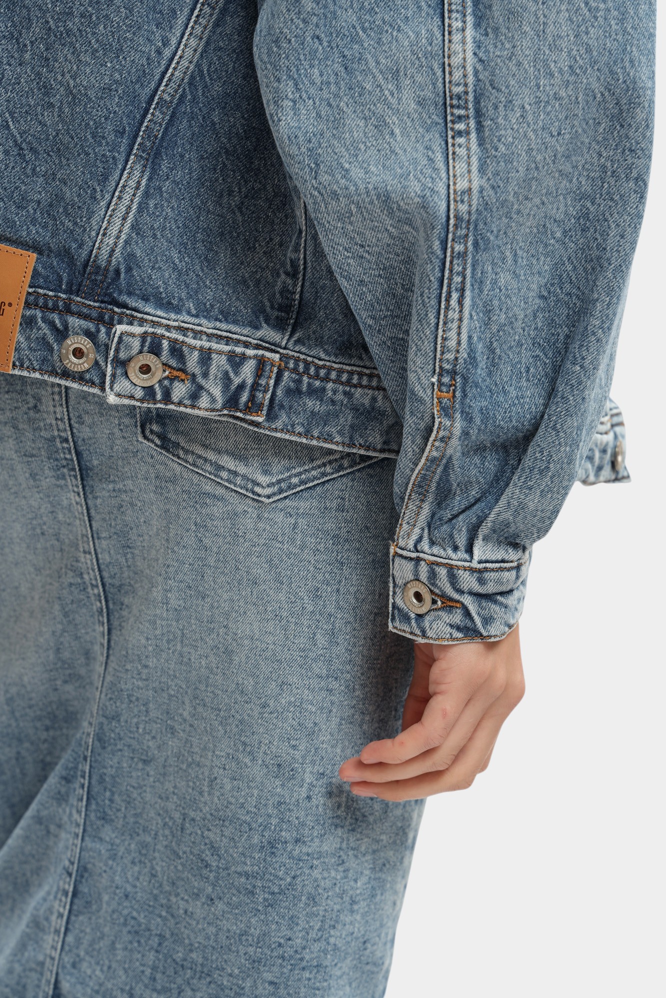 1016219-5000 куртка джинсовая mustang 