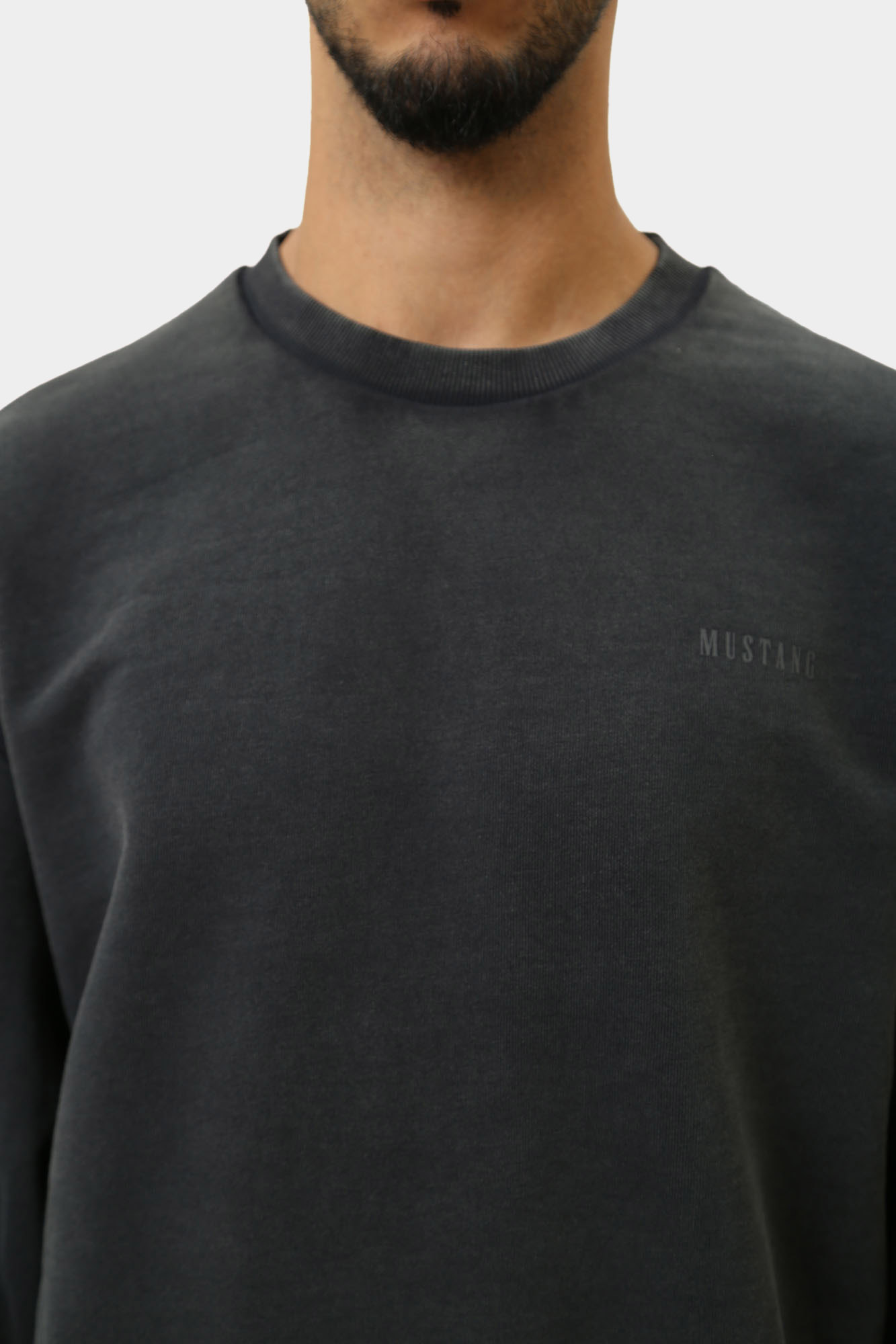 1015630 Свитшот Mustang Черный