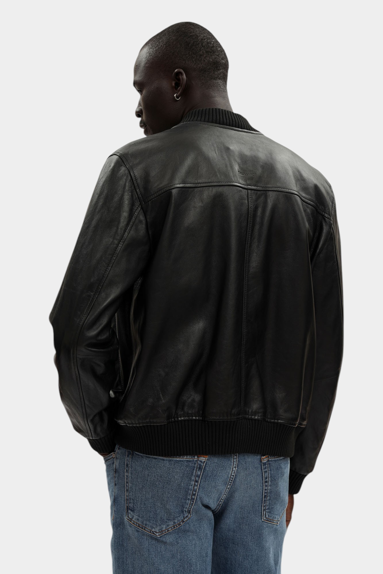 R302M000005N-ML901L01-03ZP Куртка кожаная Trussardi Черный