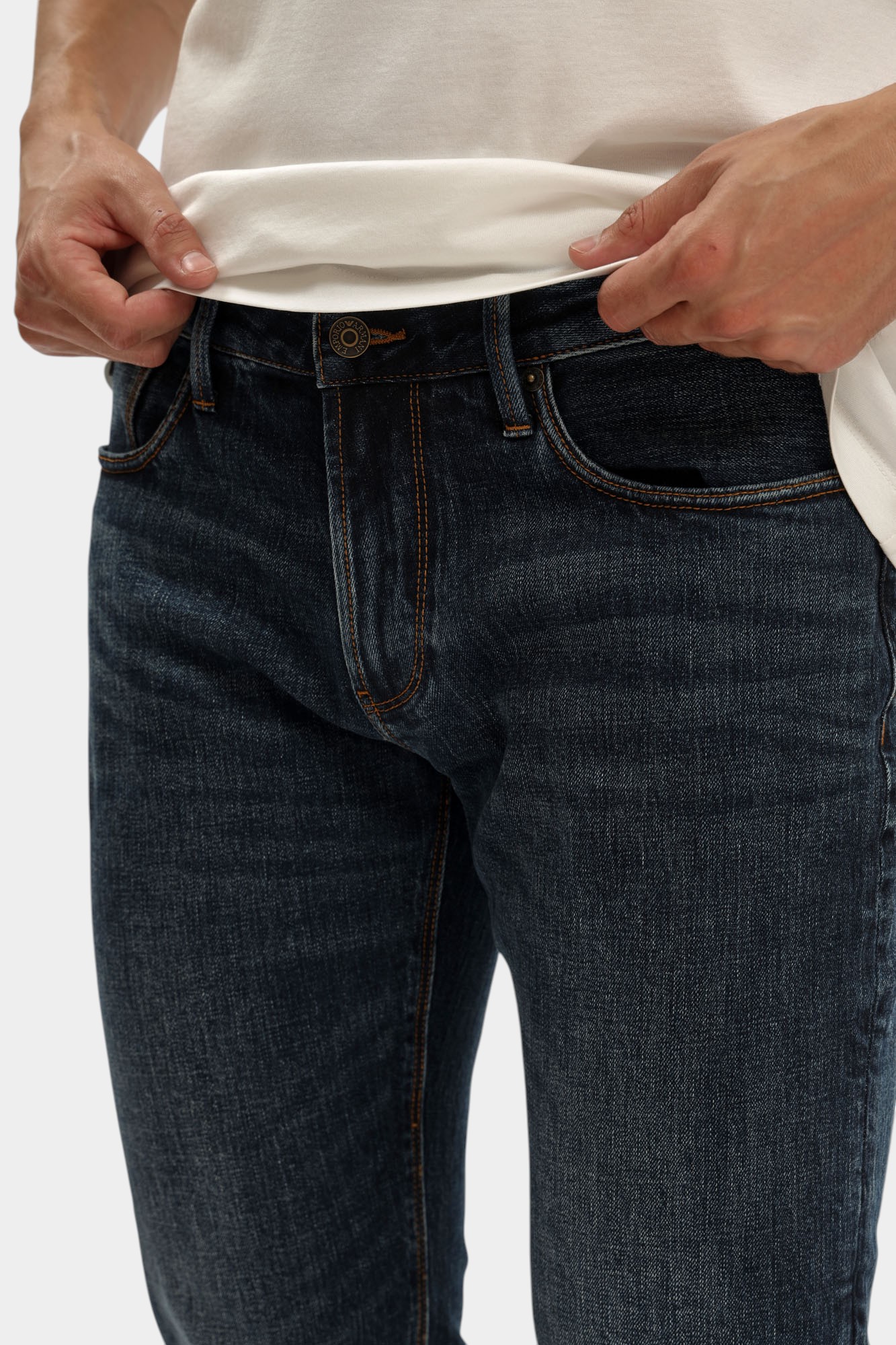 EM000121_ AF1748 Джинсы Emporio Armani Голубой