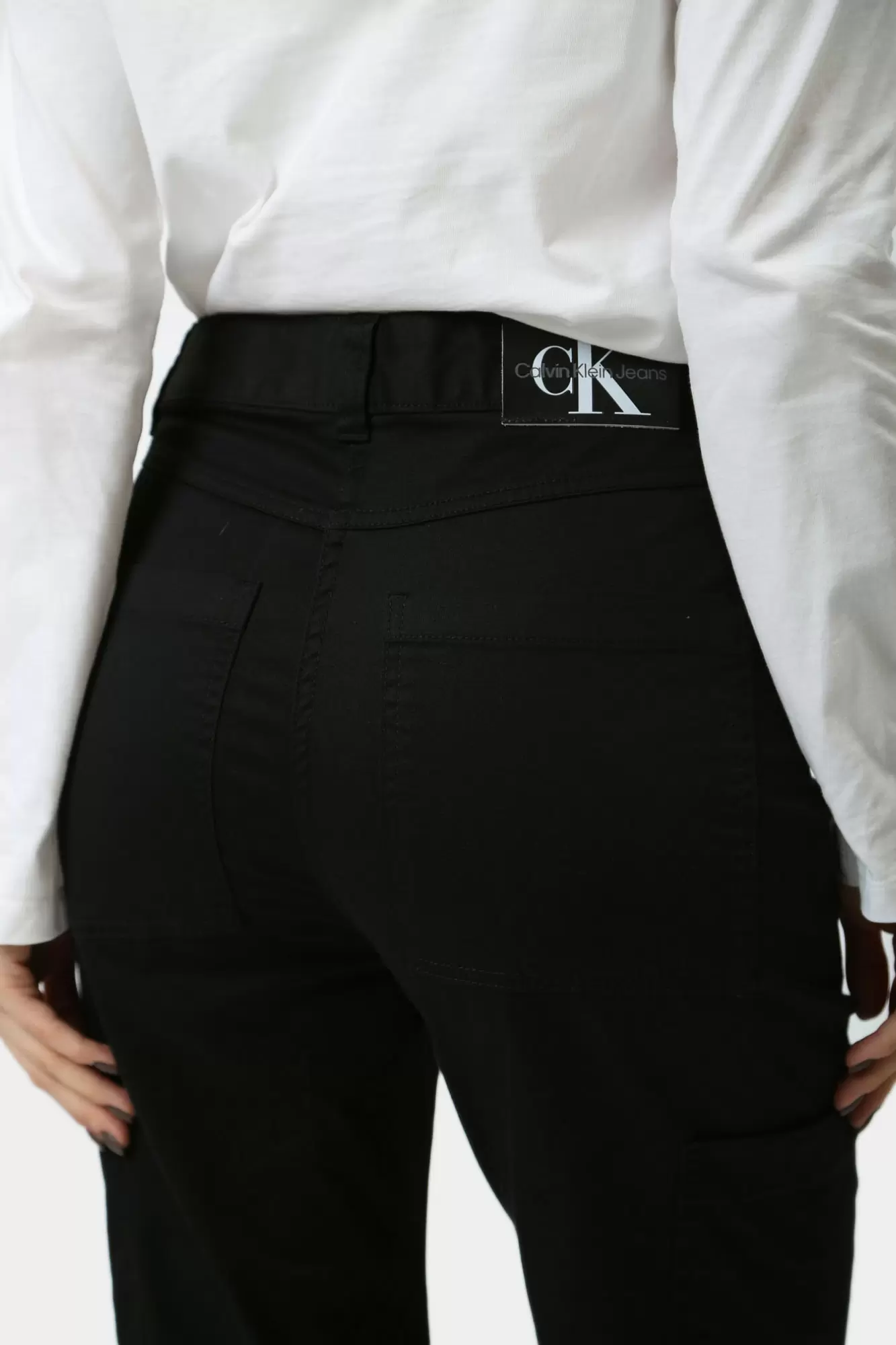 J20J223117 брюки calvin klein jeans 