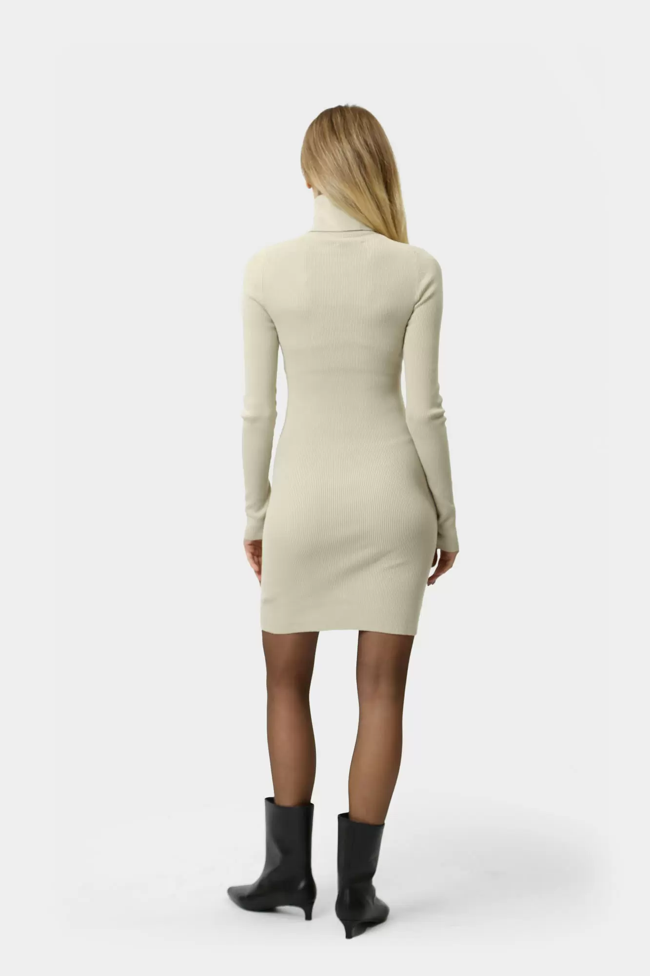 J20J224150 платье д/р calvin klein jeans