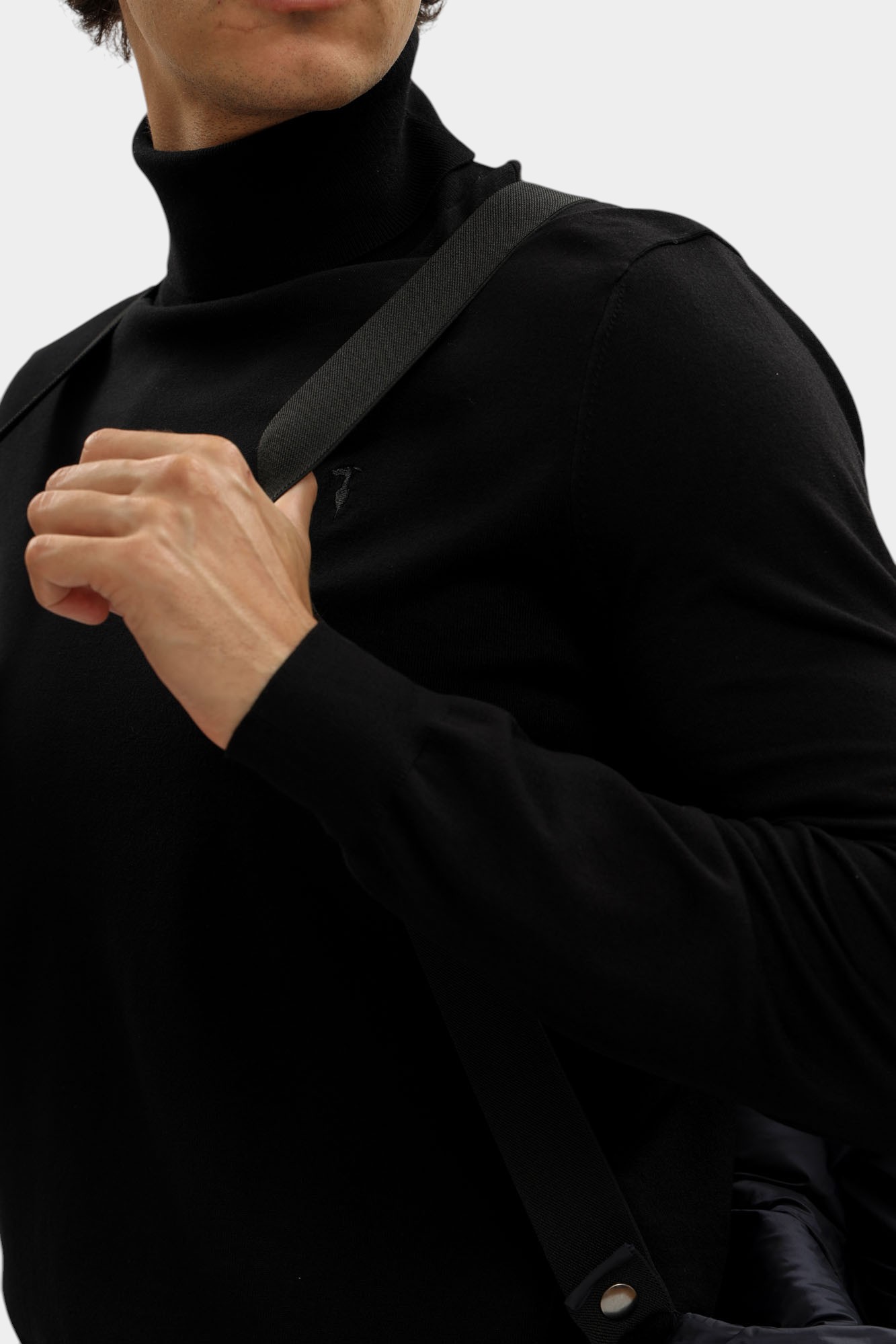 F008M000013N-MO805N12-08YT Пальто пуховое Trussardi Синий