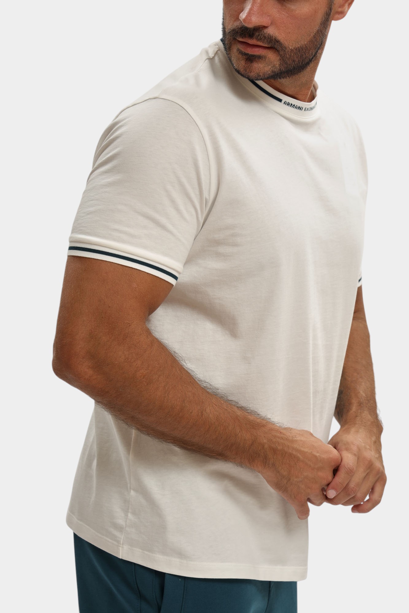 XM001467_AF10356 Футболка Armani Exchange Белый