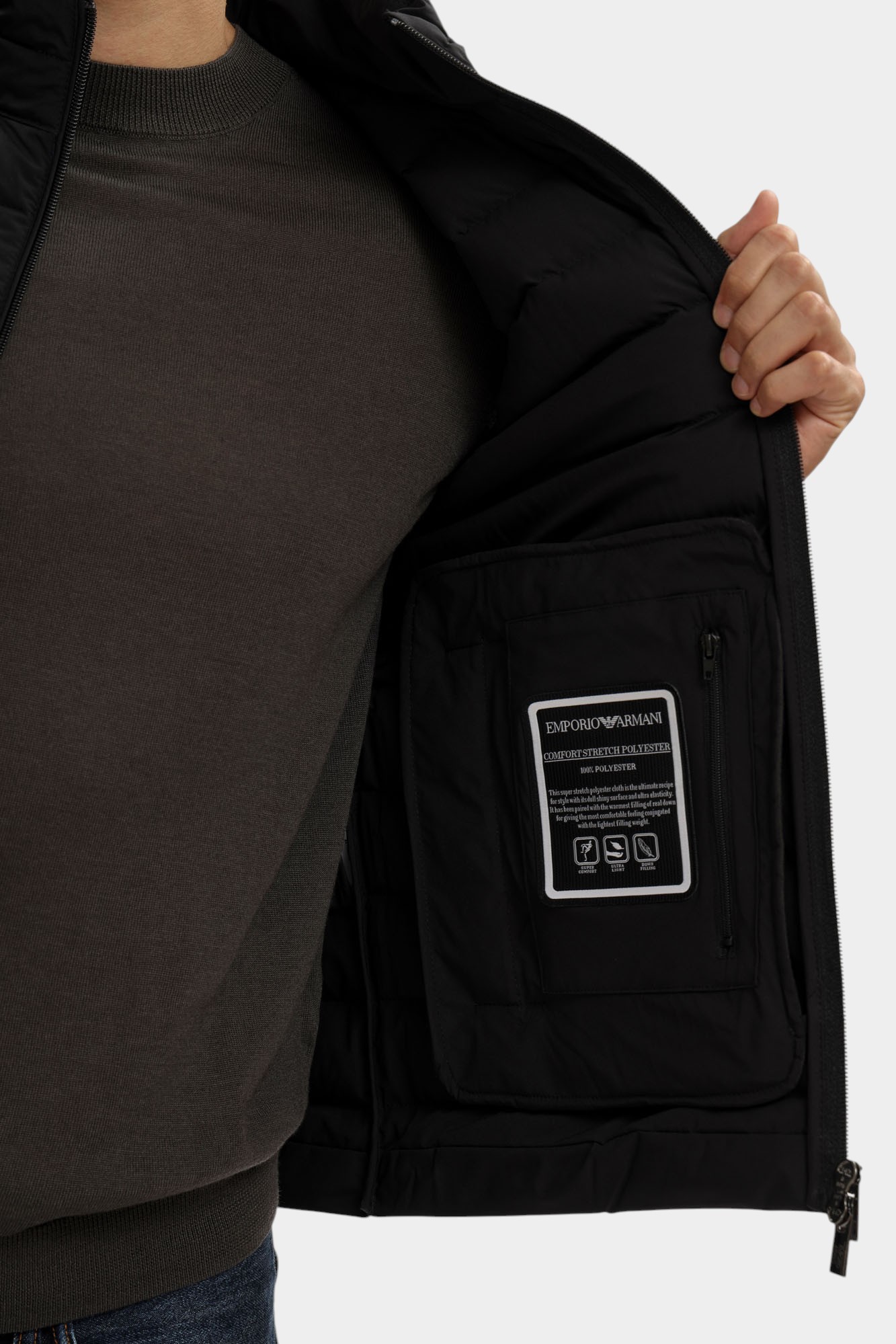 8N1BQ1 _1NLR Жилет утепленный Emporio Armani Черный