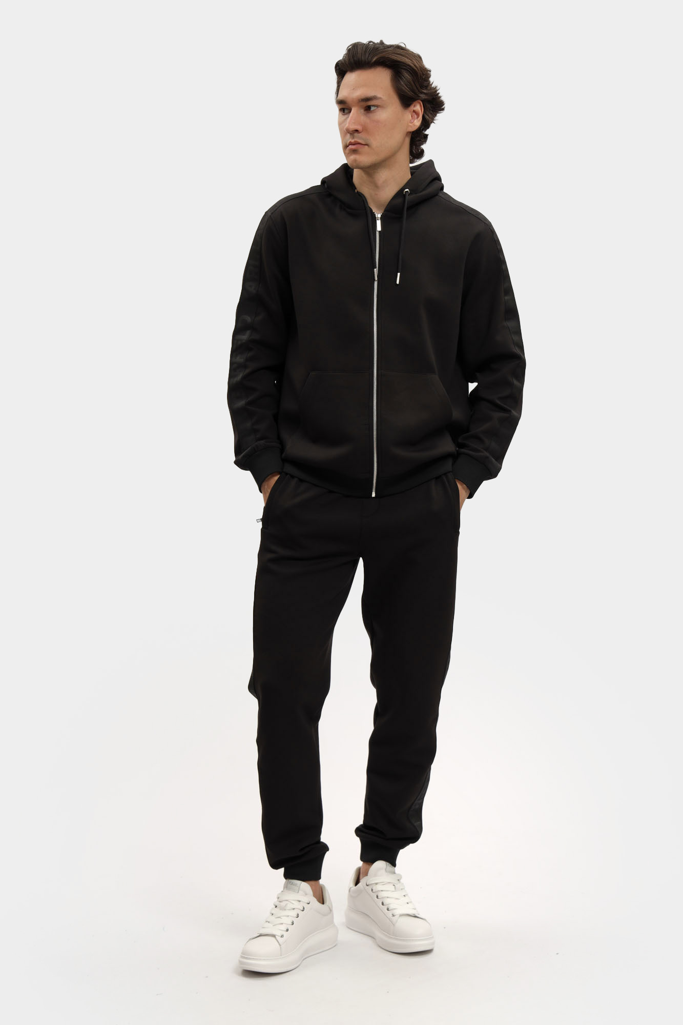 553902_705020 Толстовка с/к Karl Lagerfeld Черный