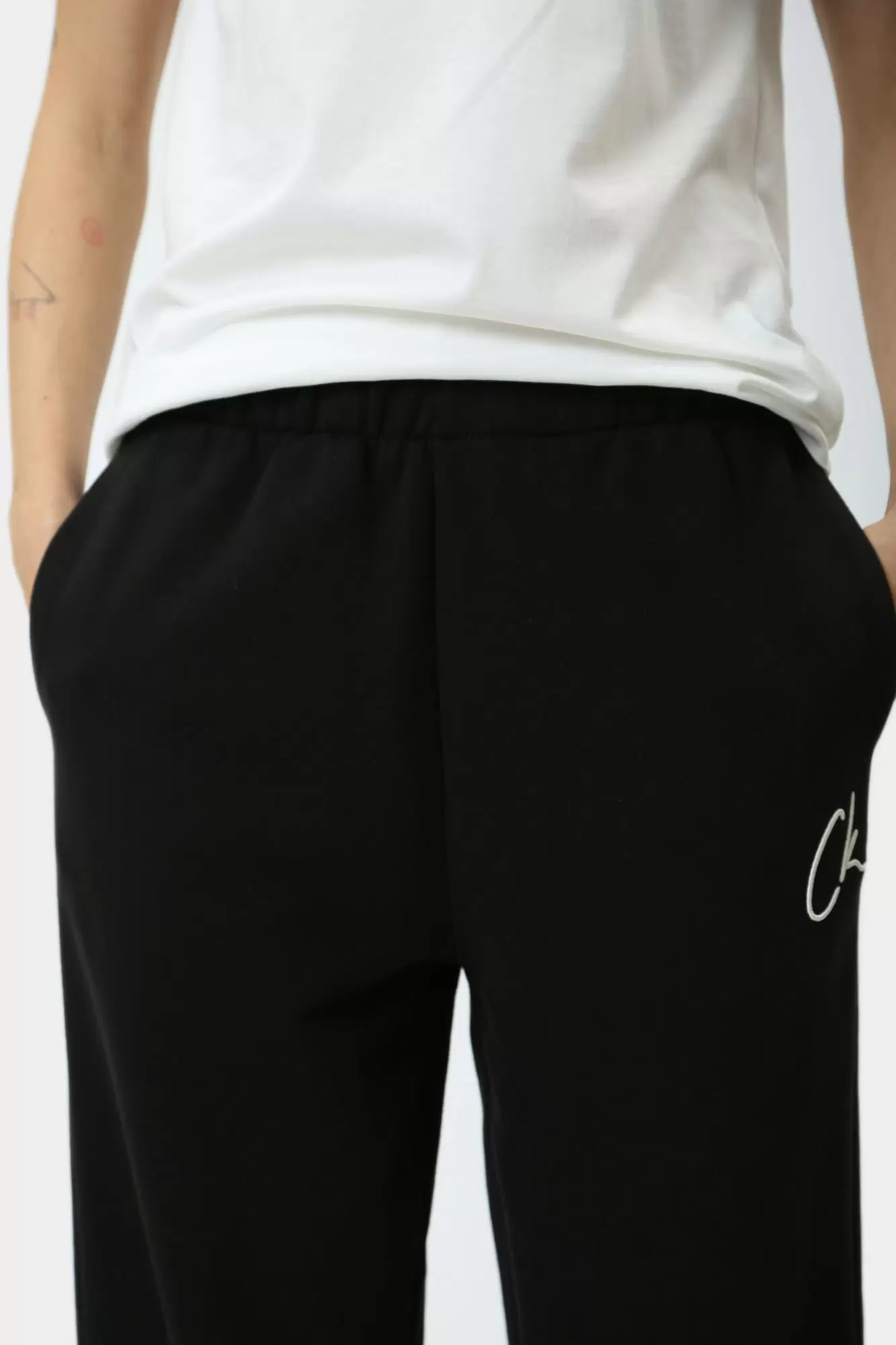 J20J224441 брюки спортивные calvin klein jeans