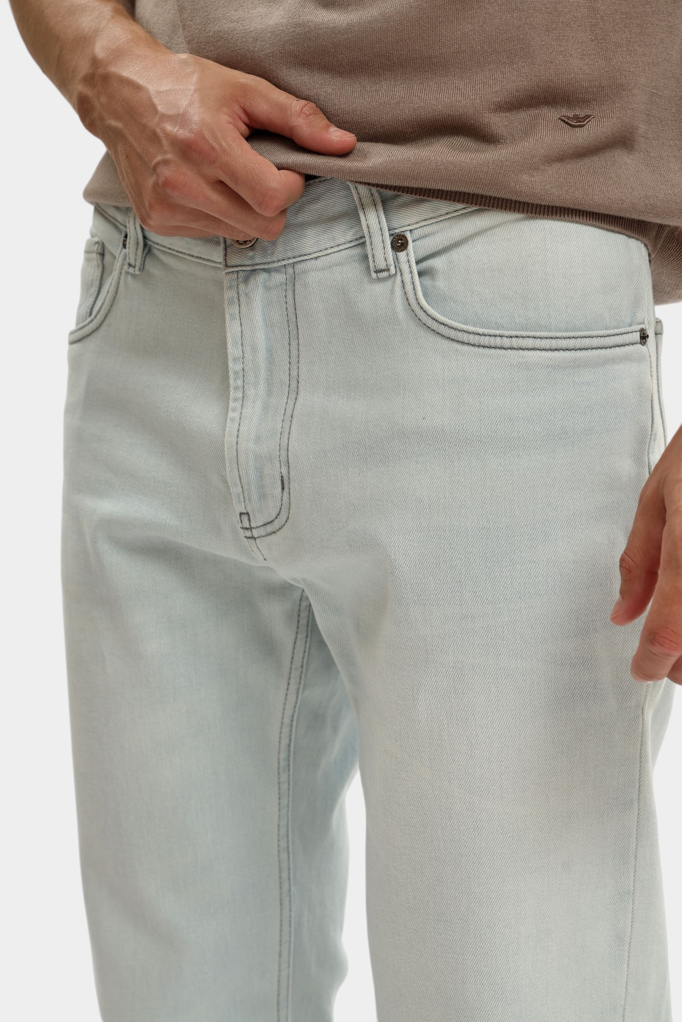 EM000763_AF13280 Джинсы Emporio Armani Синий