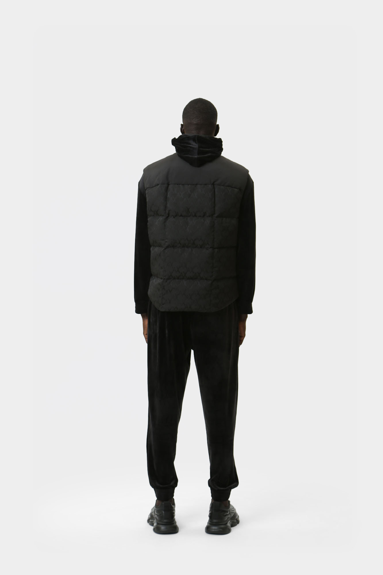 6DZQL1_ZN5GZ Жилет пуховый Armani Exchange Черный