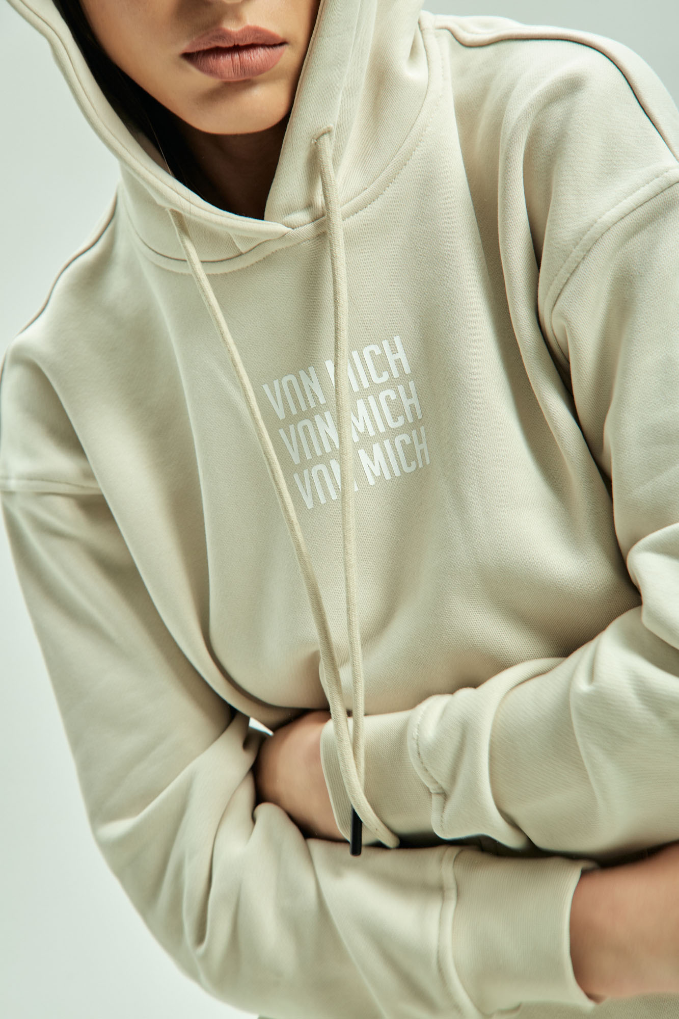 VW-FAT-20-043 худи van mich 