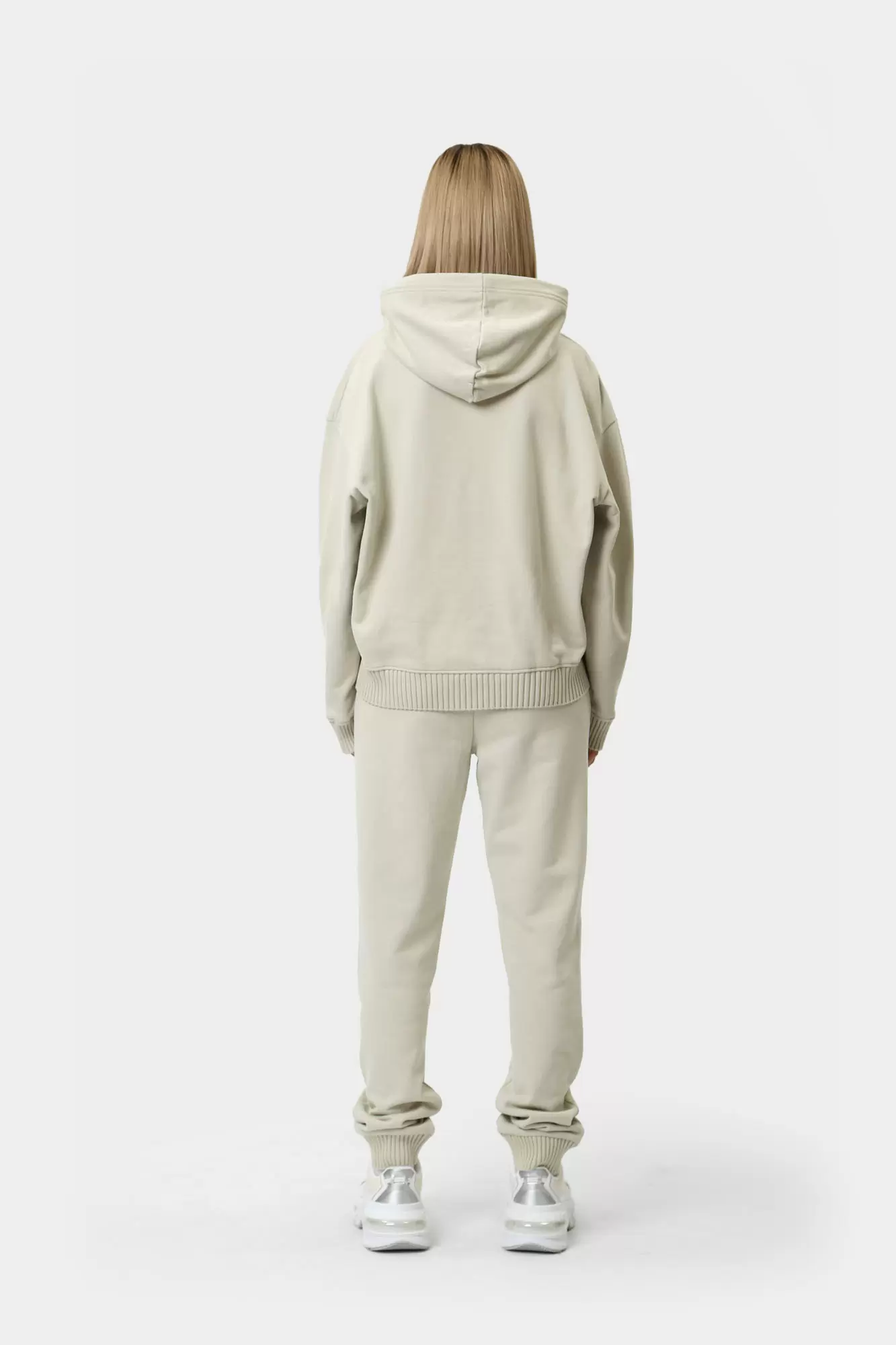 J20J224173 худи calvin klein jeans 