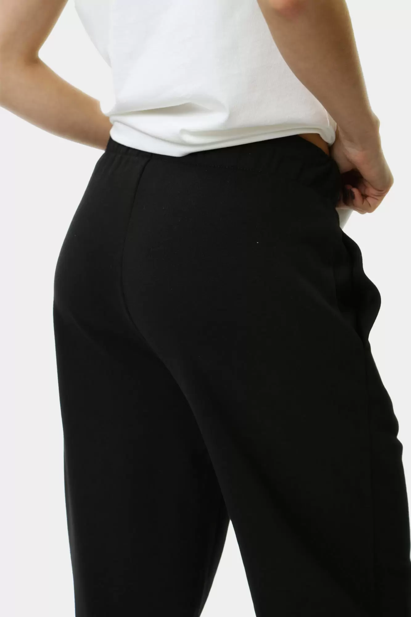 J20J224441 брюки спортивные calvin klein jeans