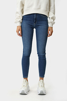 Джинсы женские